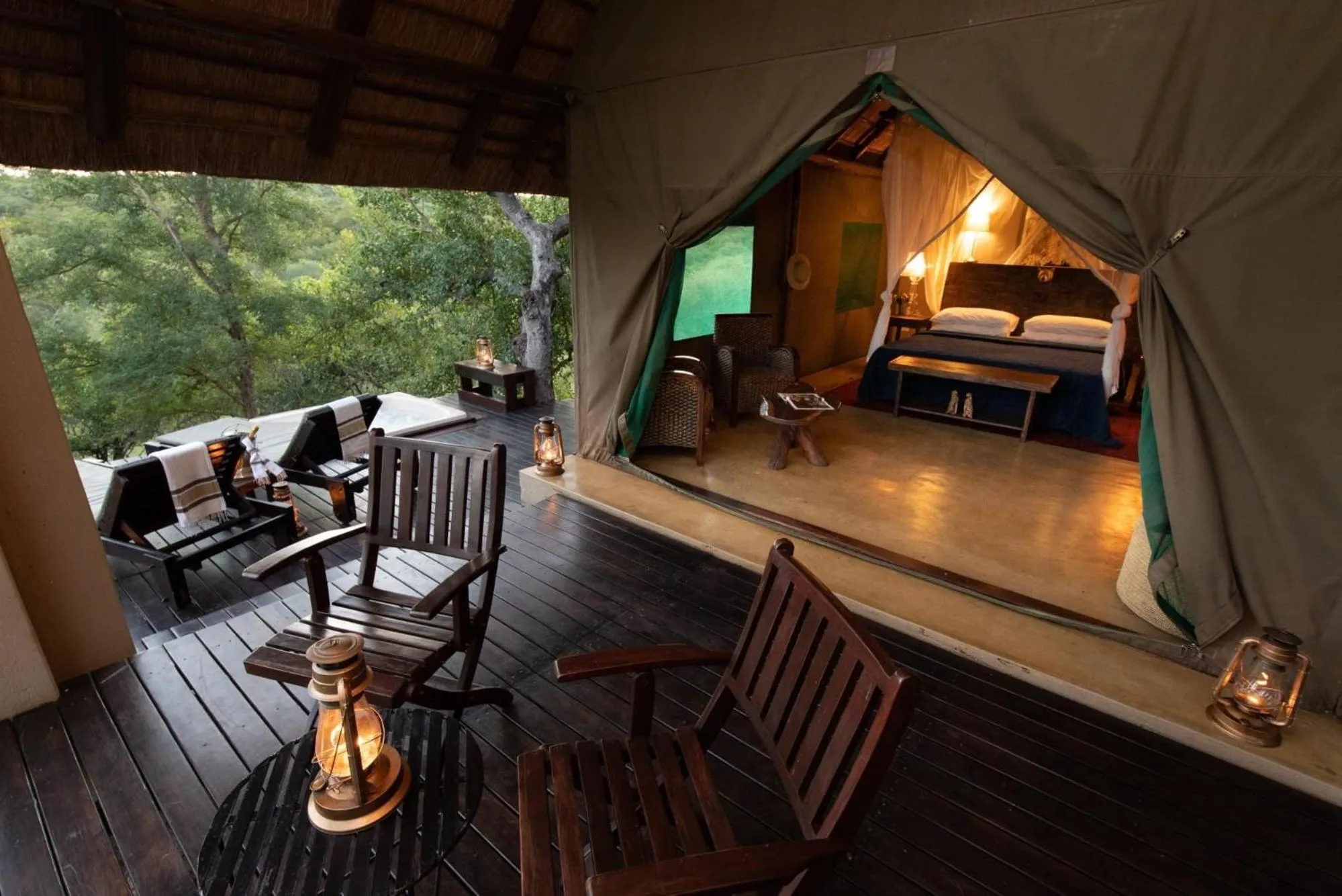 Balcony/Terrace, Bed in Parsons Hilltop Safari Camp