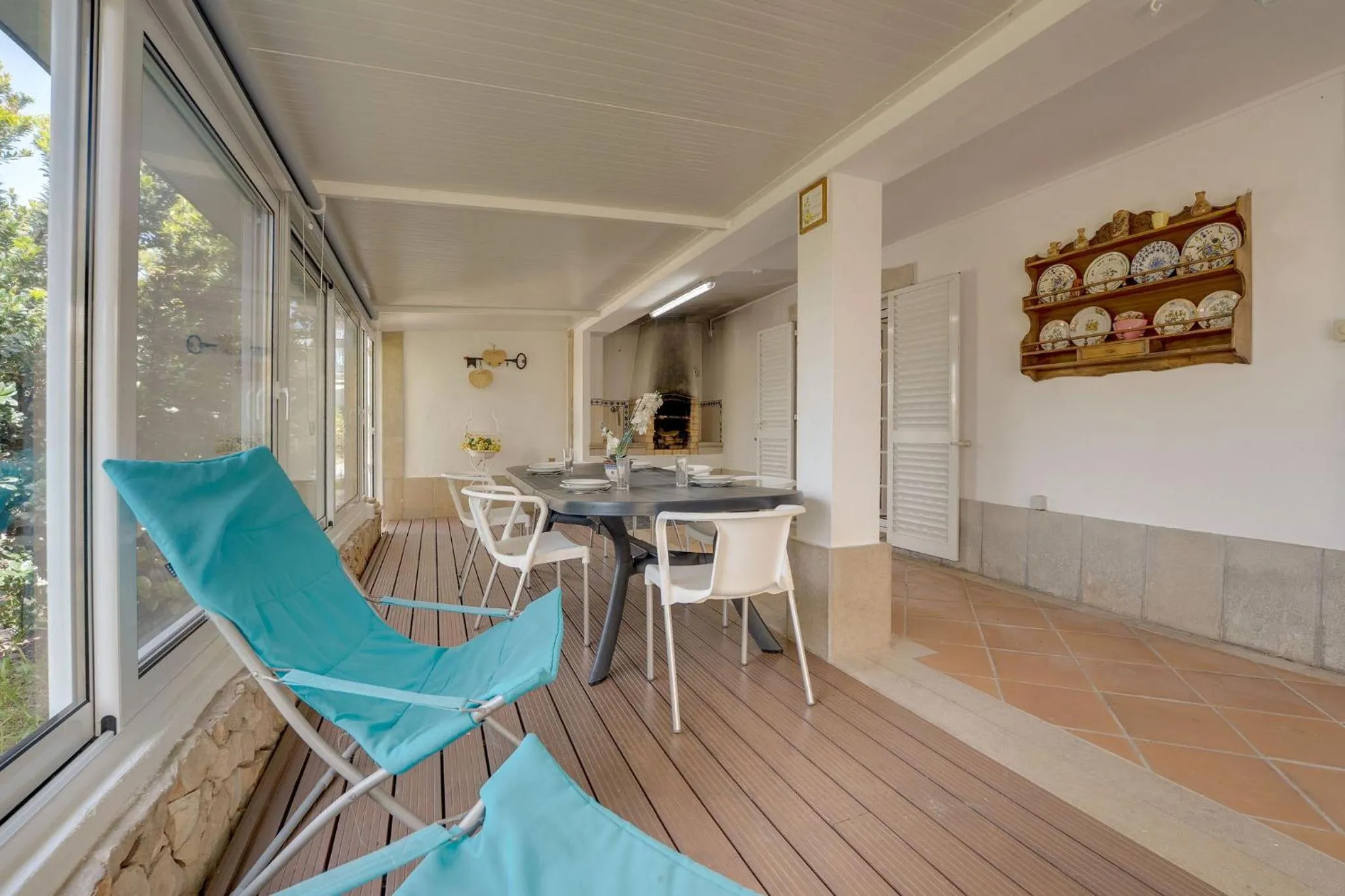 Seating area in Muthu Balaia Sol