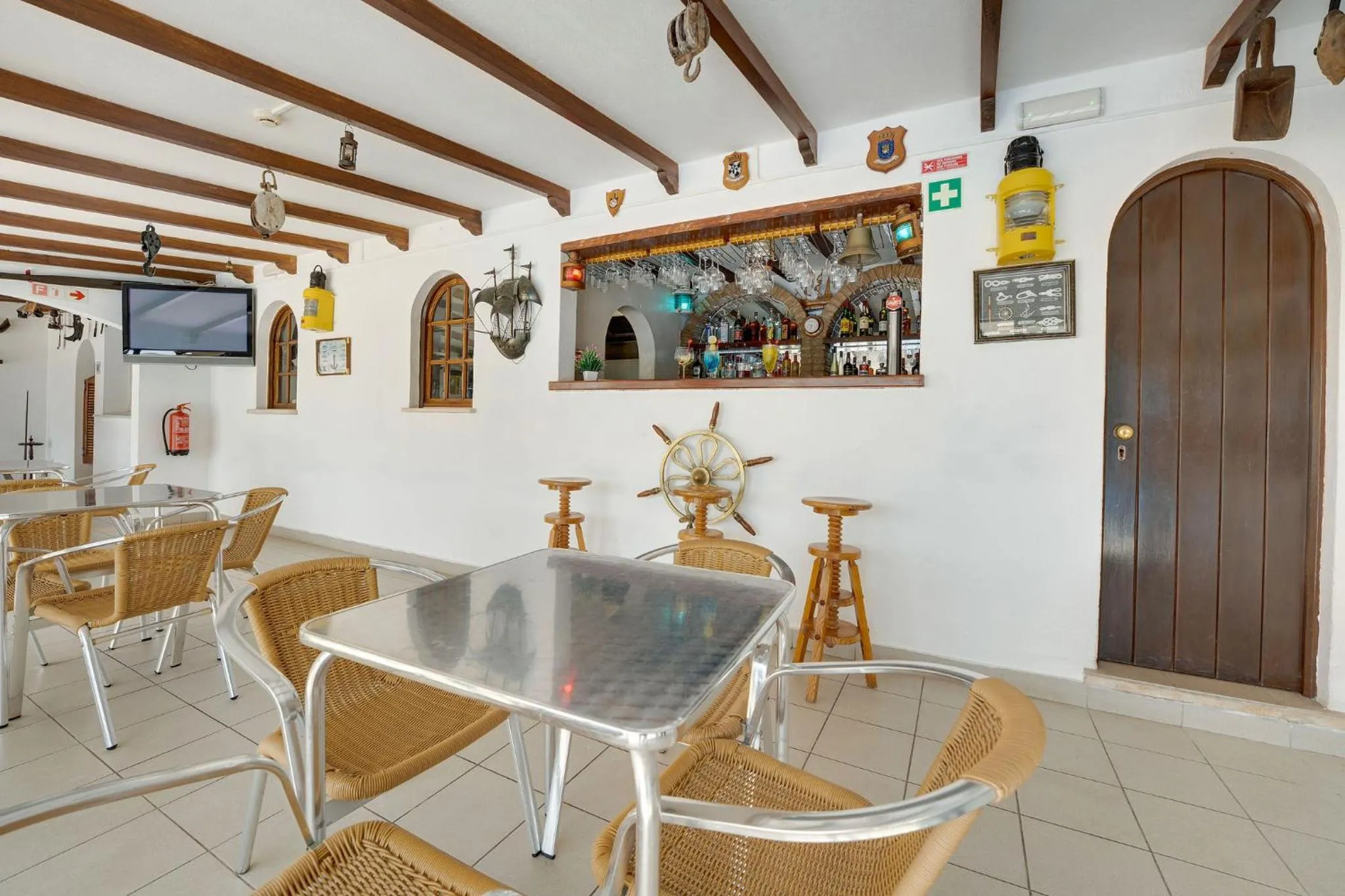 Food and drinks in Muthu Balaia Sol