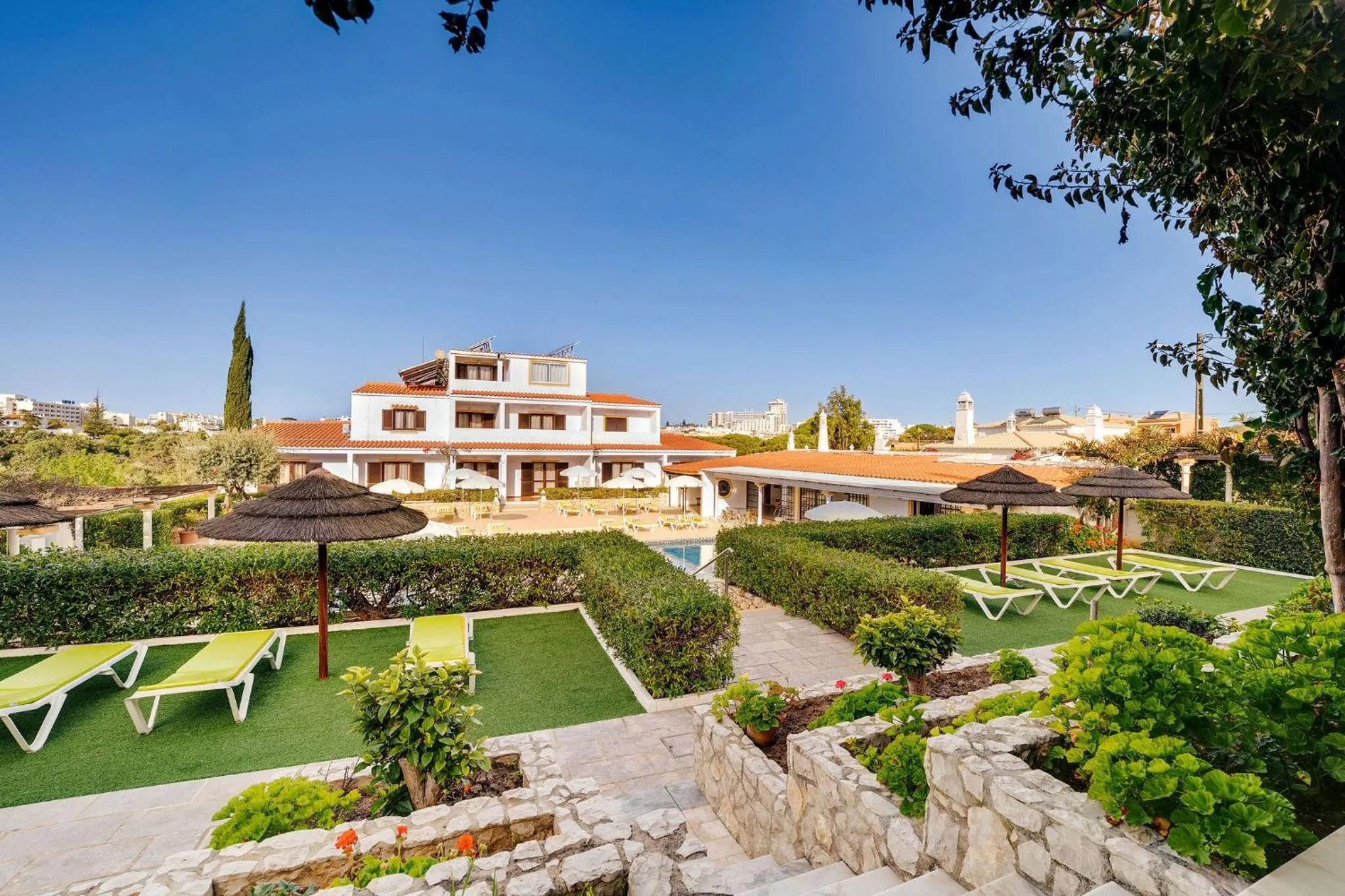 Garden in Muthu Balaia Sol