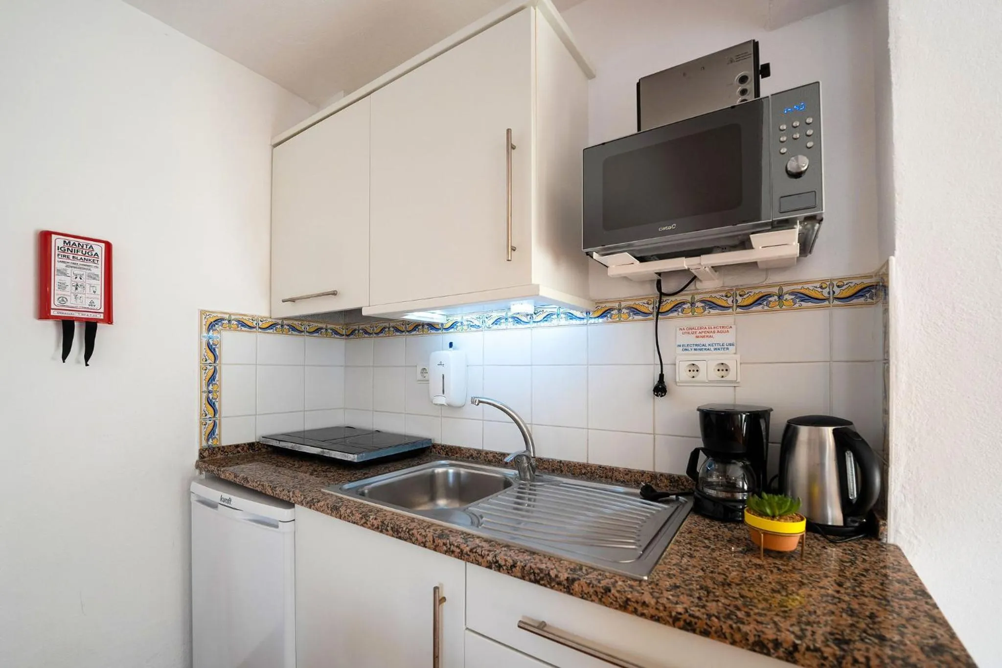 Coffee/tea facilities in Muthu Balaia Sol