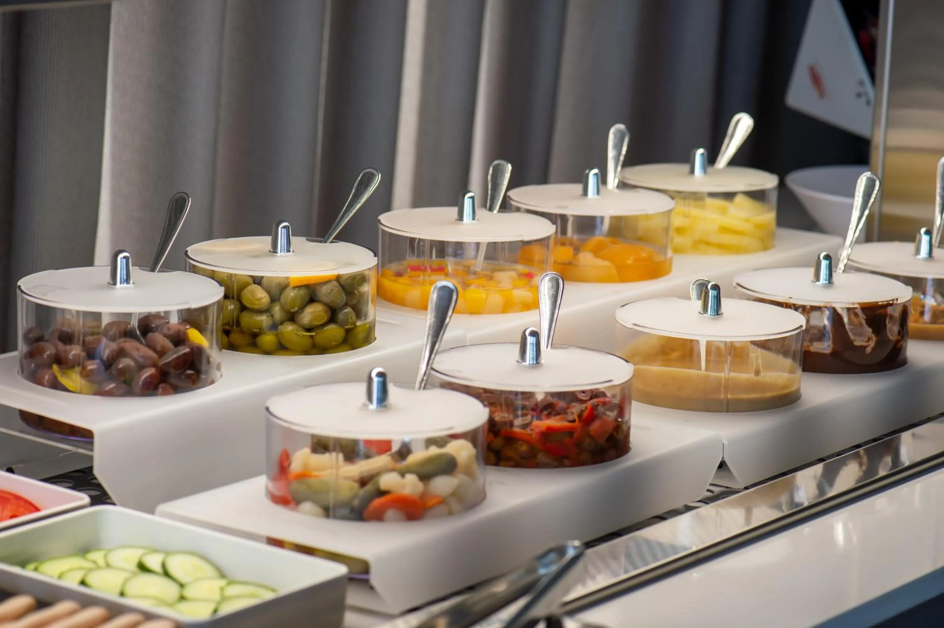 Restaurant/places to eat in My Way Hotel & Events