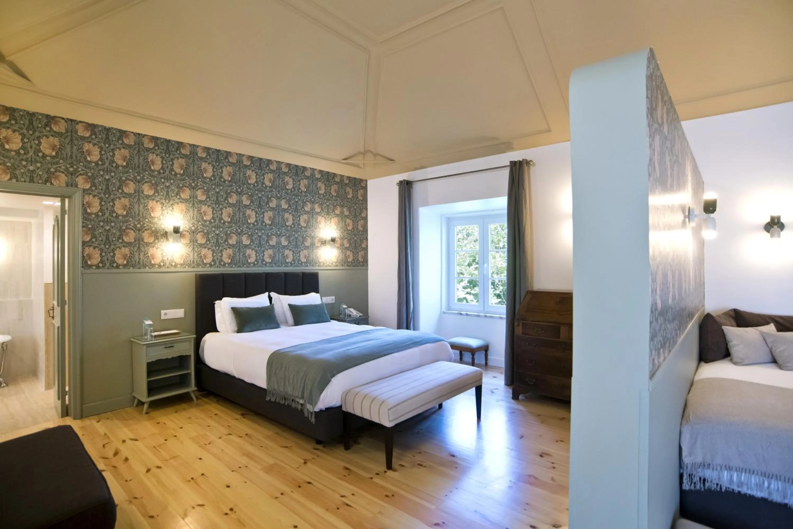 Bed in York House Lisboa Hotel