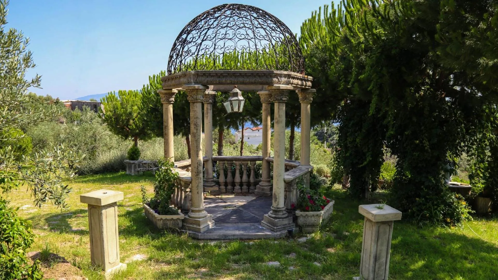 Garden in Assos Longevity Hotel
