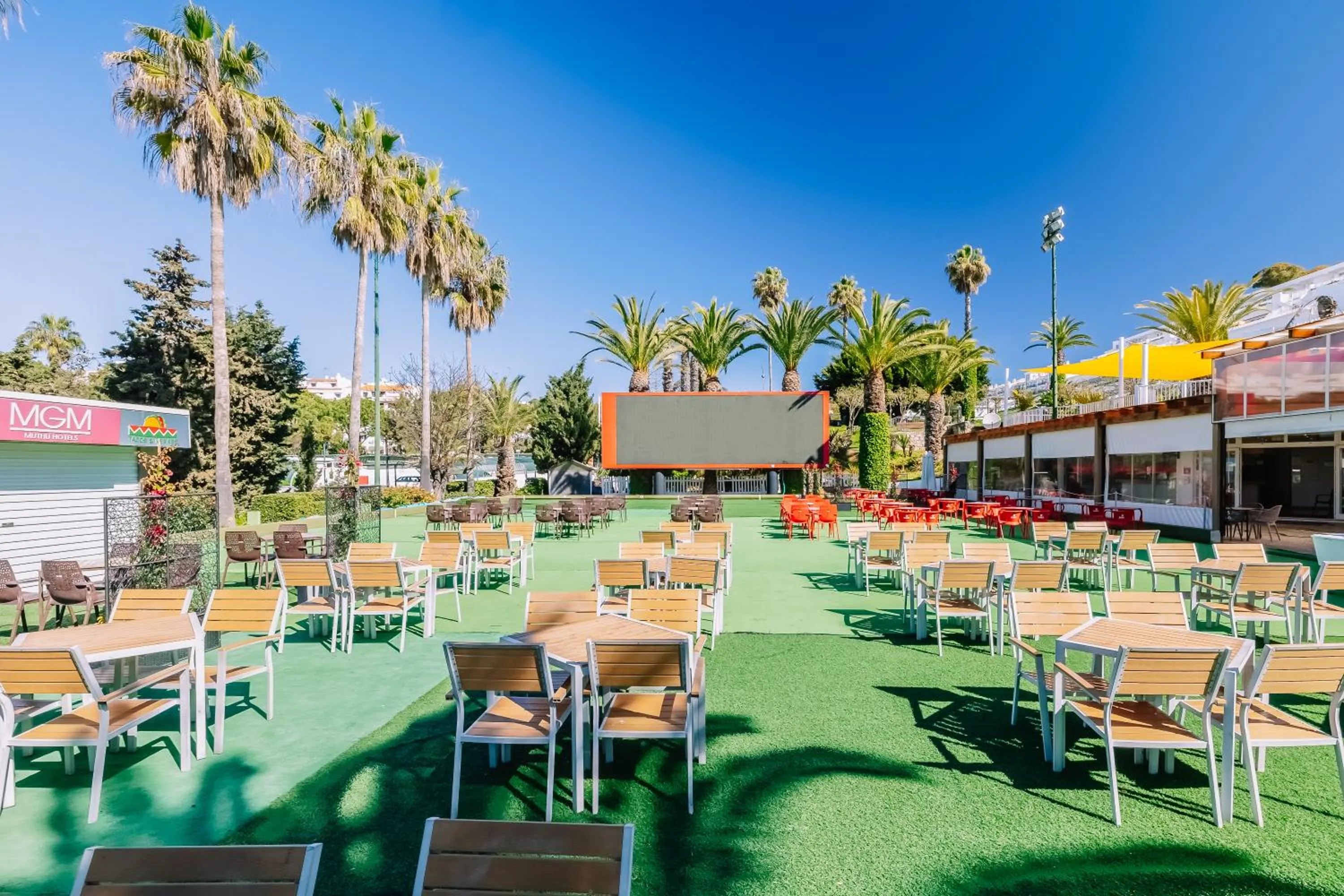 Restaurant/places to eat in Muthu Clube Praia da Oura