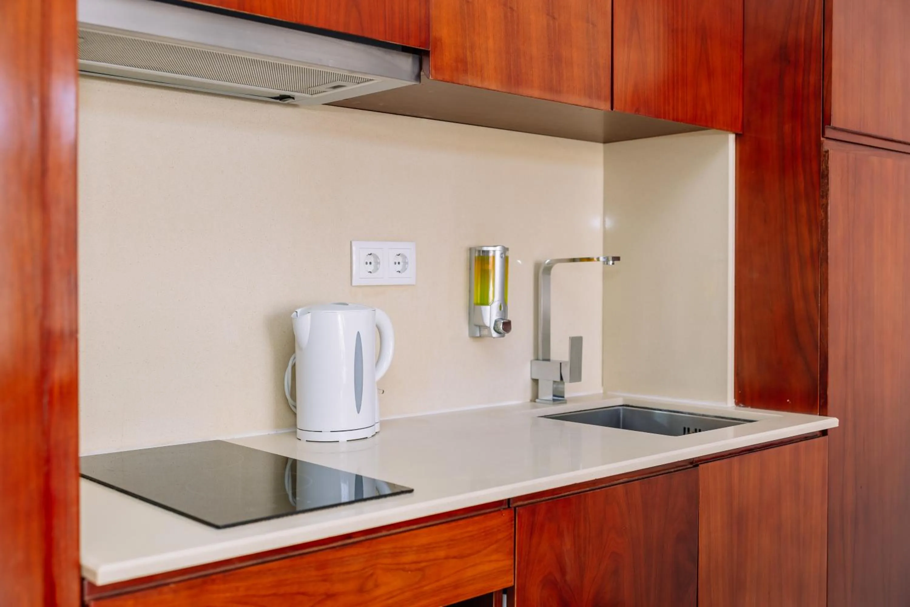 Coffee/tea facilities in Muthu Clube Praia da Oura