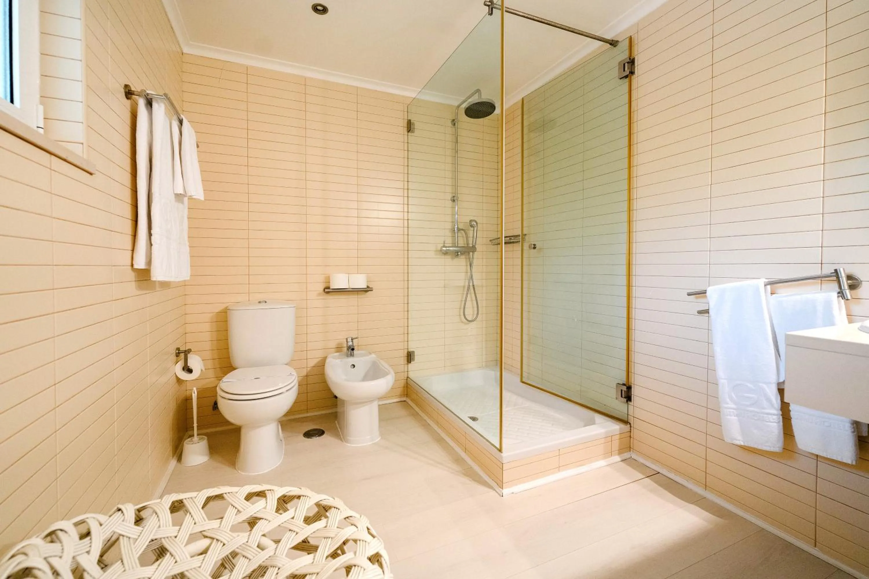 Bathroom in Muthu Clube Praia da Oura