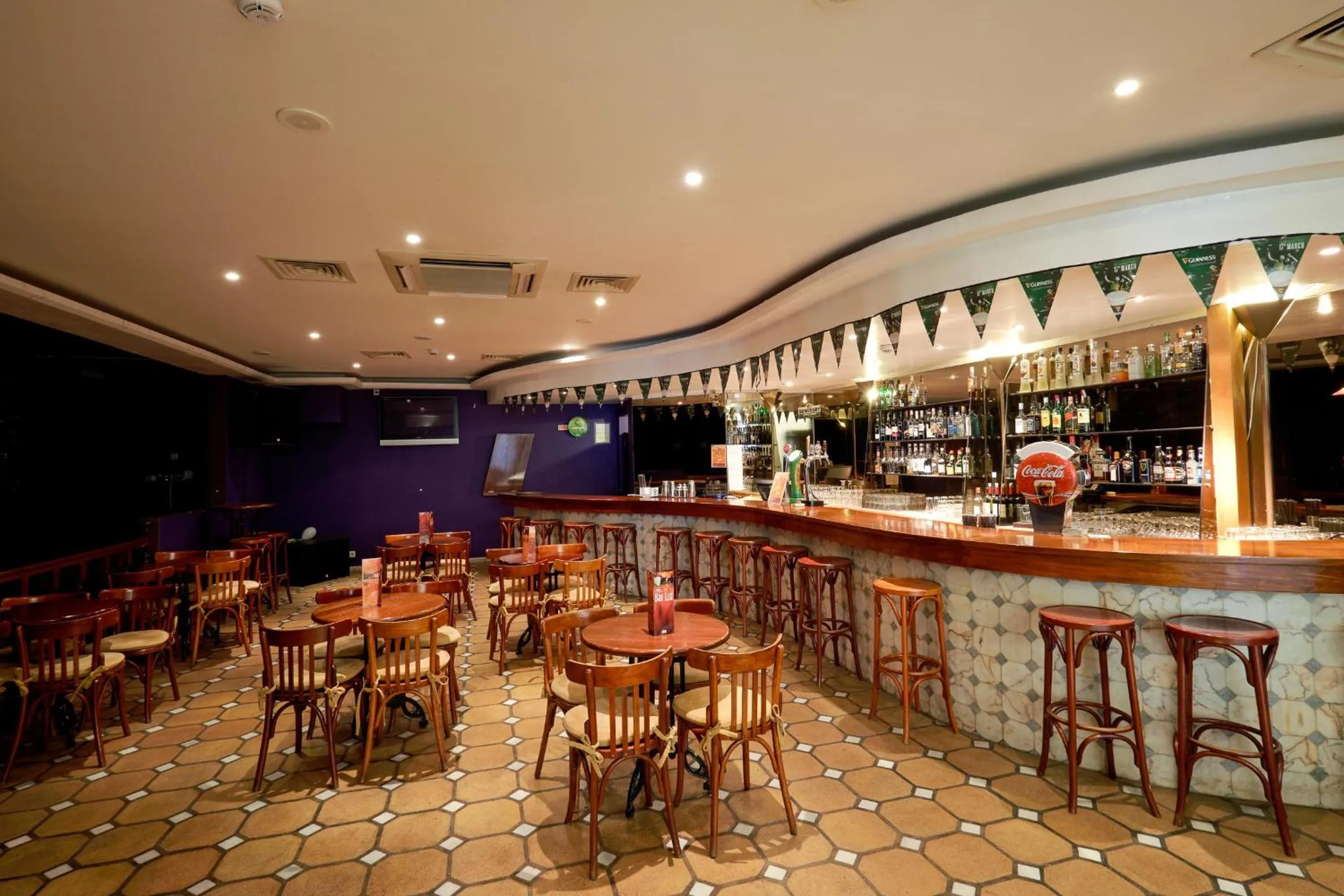 Lounge or bar in Muthu Clube Praia da Oura