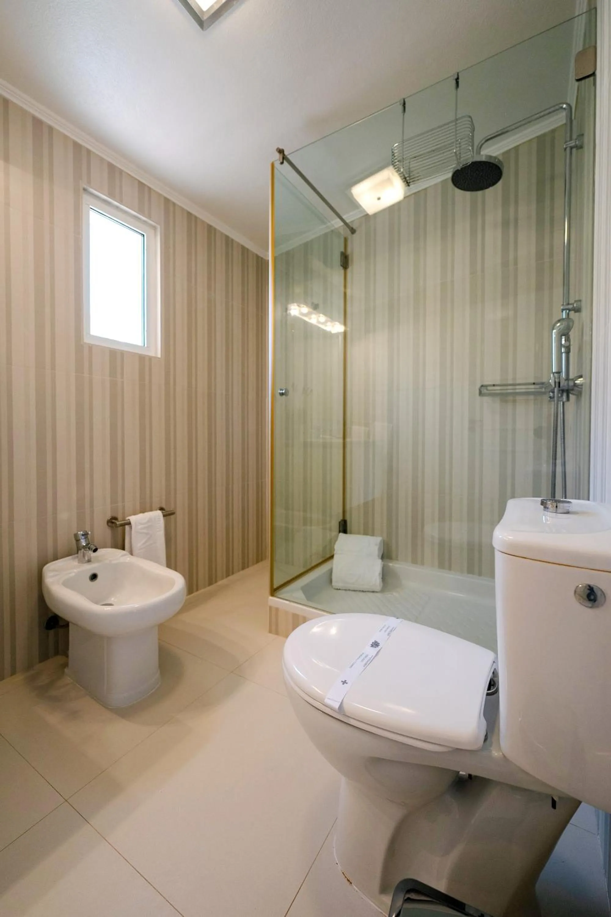 Bathroom in Muthu Clube Praia da Oura