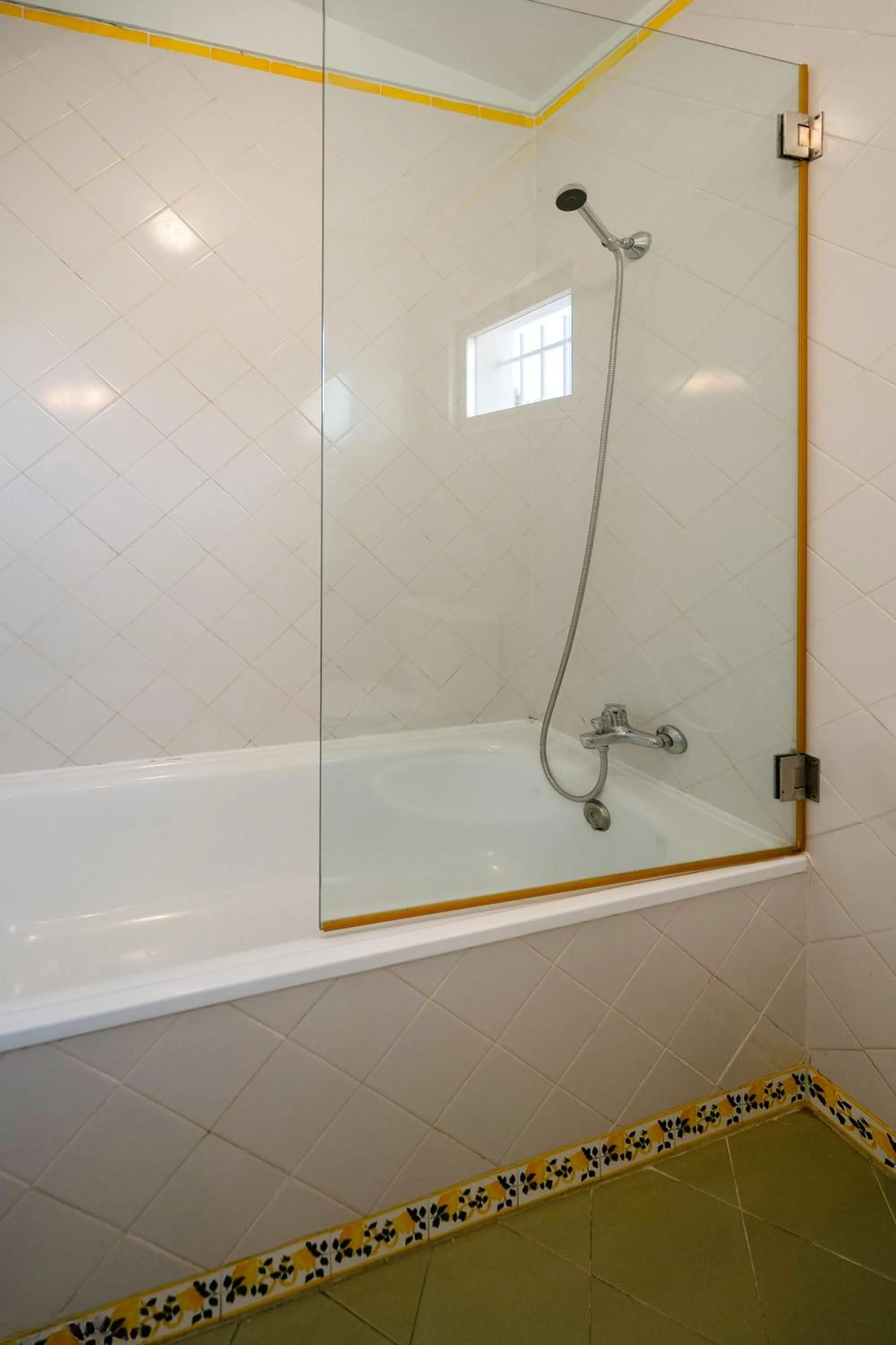 Bathroom in Muthu Clube Praia da Oura