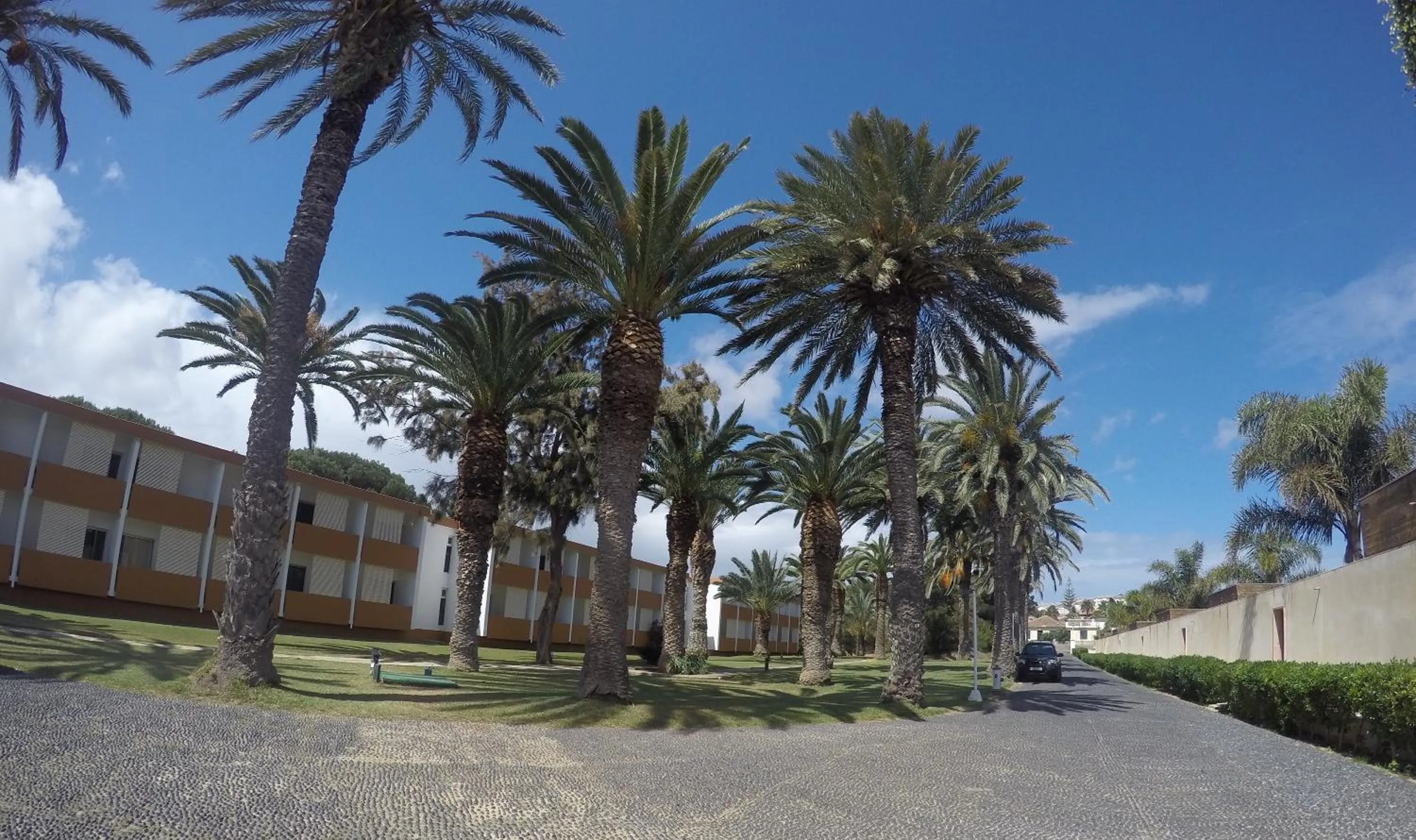 Property building in Hotel Porto Santo & Spa