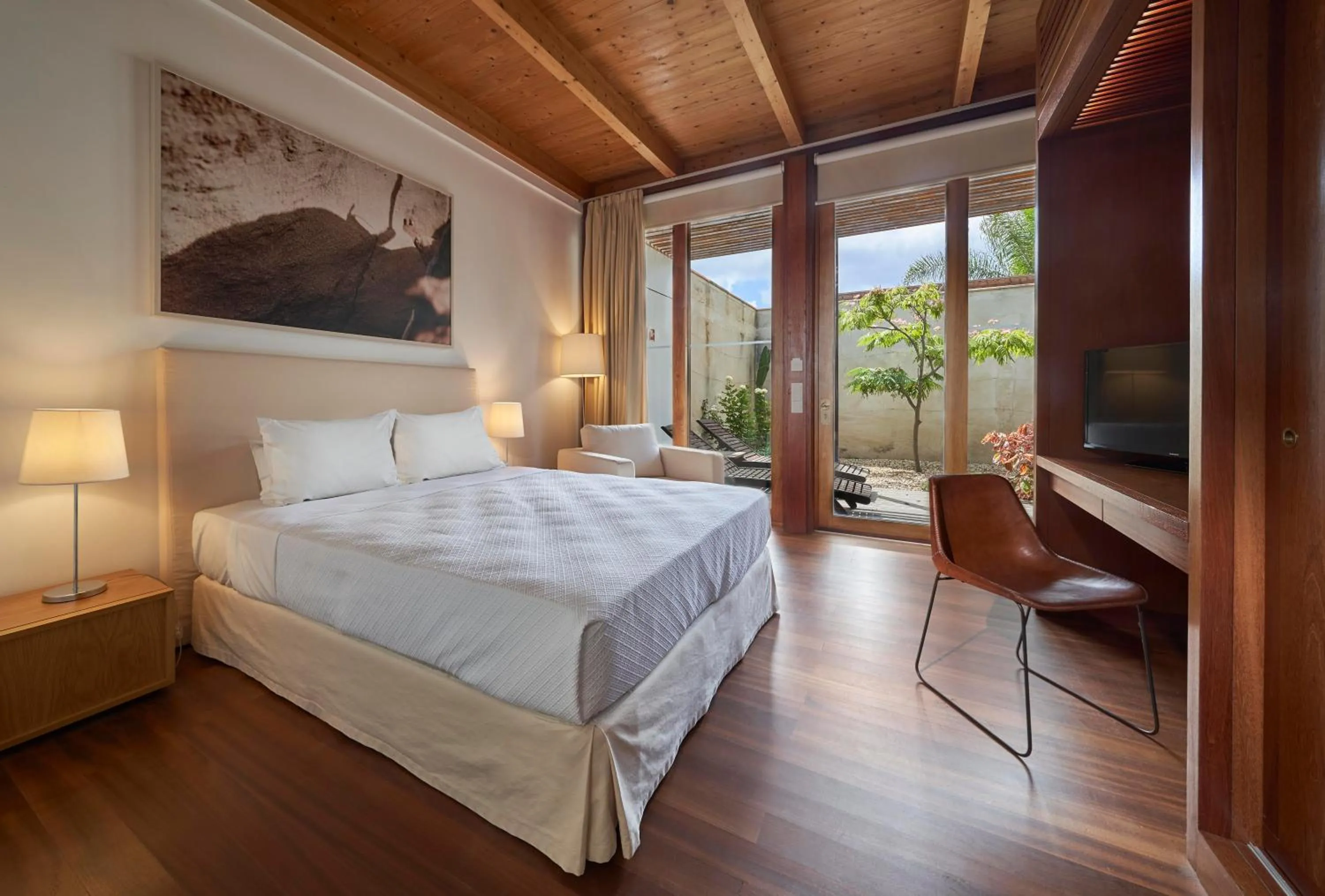 Bed in Hotel Porto Santo & Spa