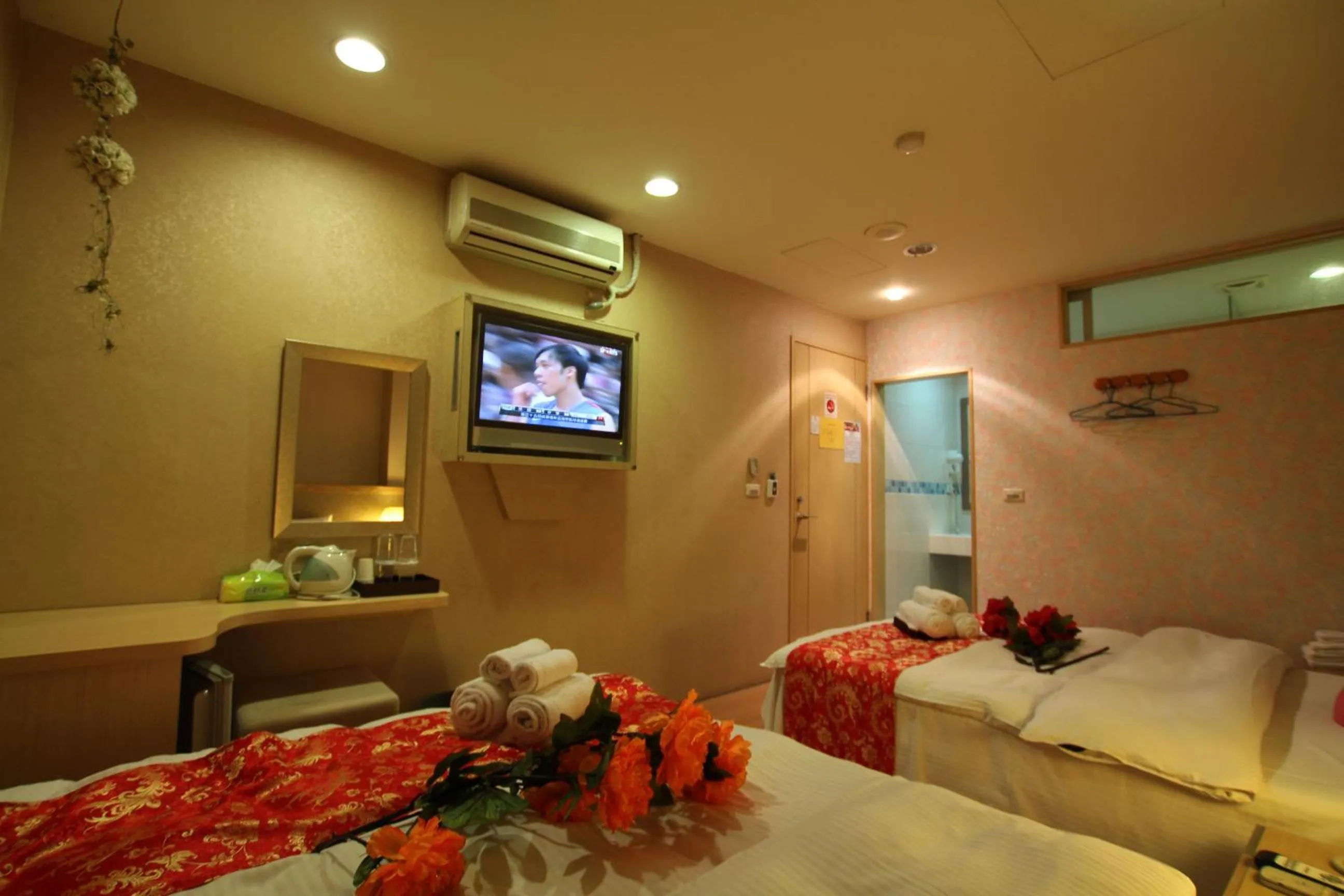 Bed in Tanxiang Resort Hotel Sun Moon Lake Harbour - Sun Moon Lake Pier