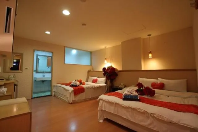 Bed in Tanxiang Resort Hotel Sun Moon Lake Harbour - Sun Moon Lake Pier