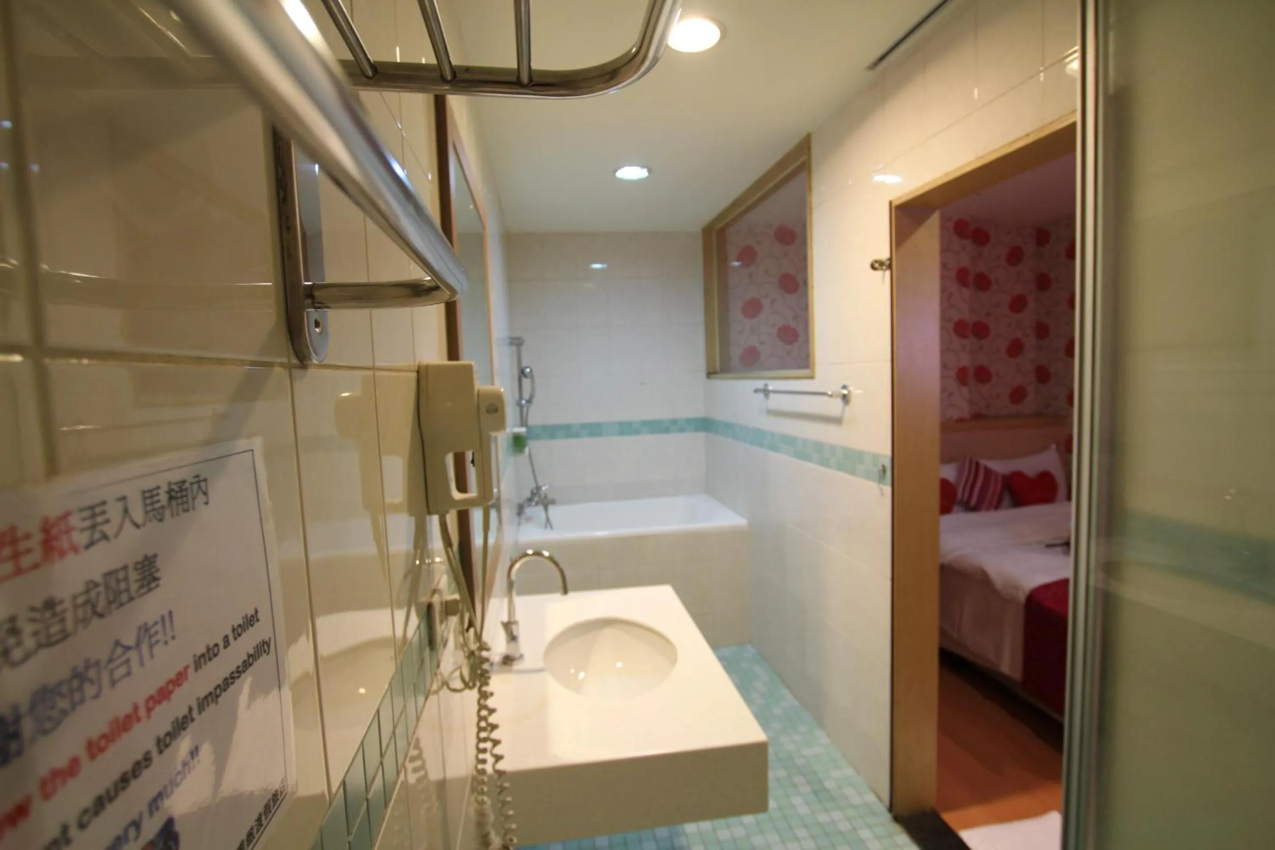 Bed in Tanxiang Resort Hotel Sun Moon Lake Harbour - Sun Moon Lake Pier