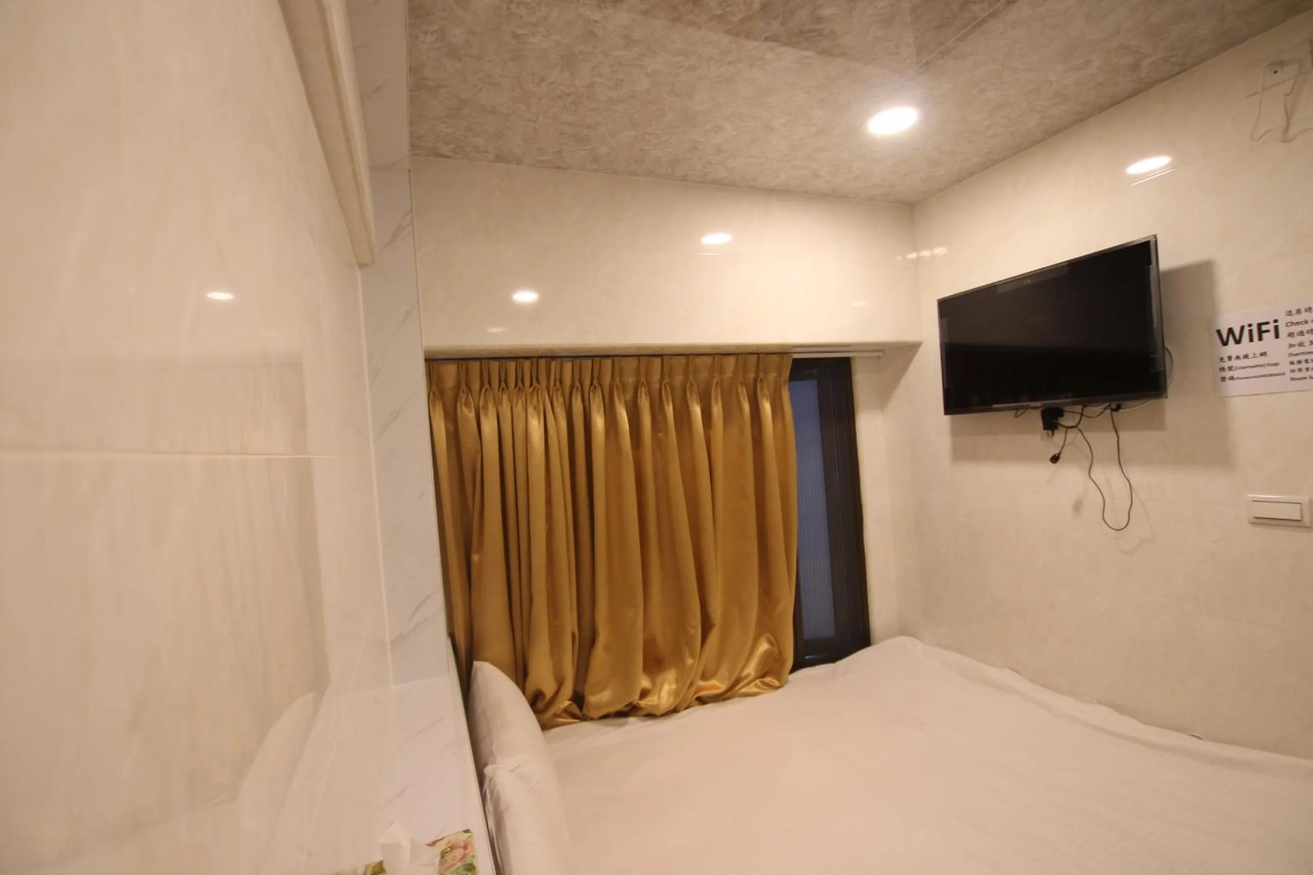 Bed in Tanxiang Resort Hotel Sun Moon Lake Harbour - Sun Moon Lake Pier