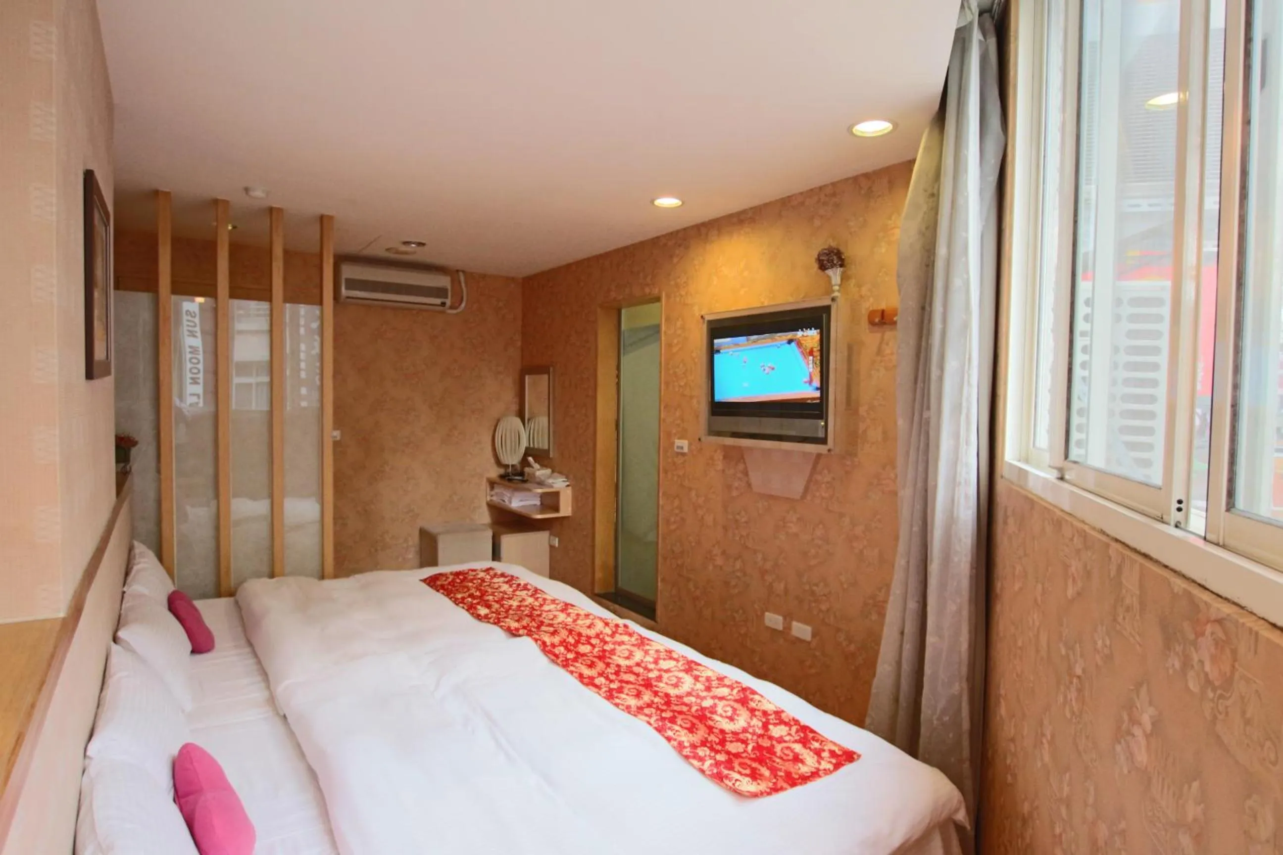 Photo of the whole room, Bed in Tanxiang Resort Hotel Sun Moon Lake Harbour - Sun Moon Lake Pier