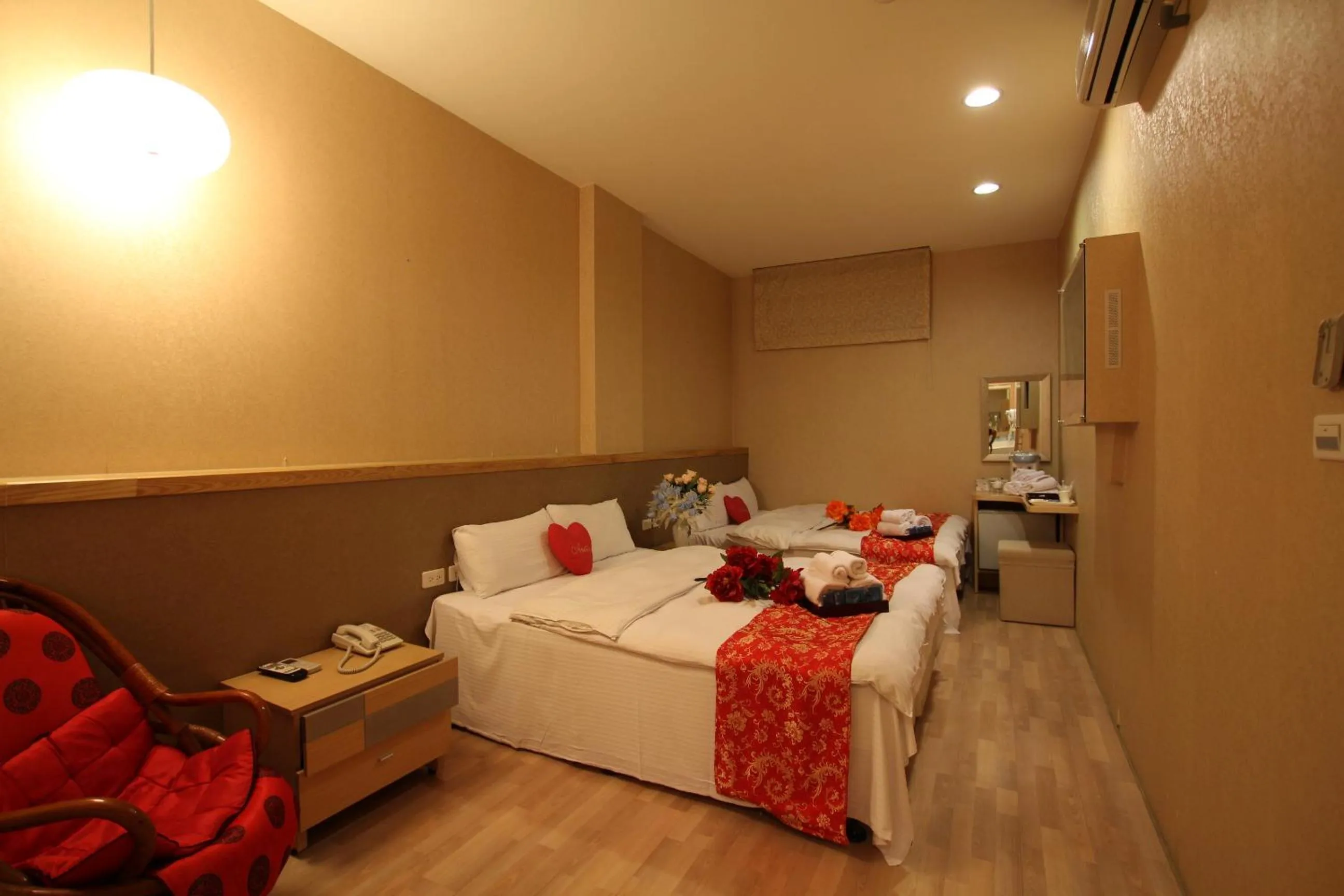 Bed in Tanxiang Resort Hotel Sun Moon Lake Harbour - Sun Moon Lake Pier