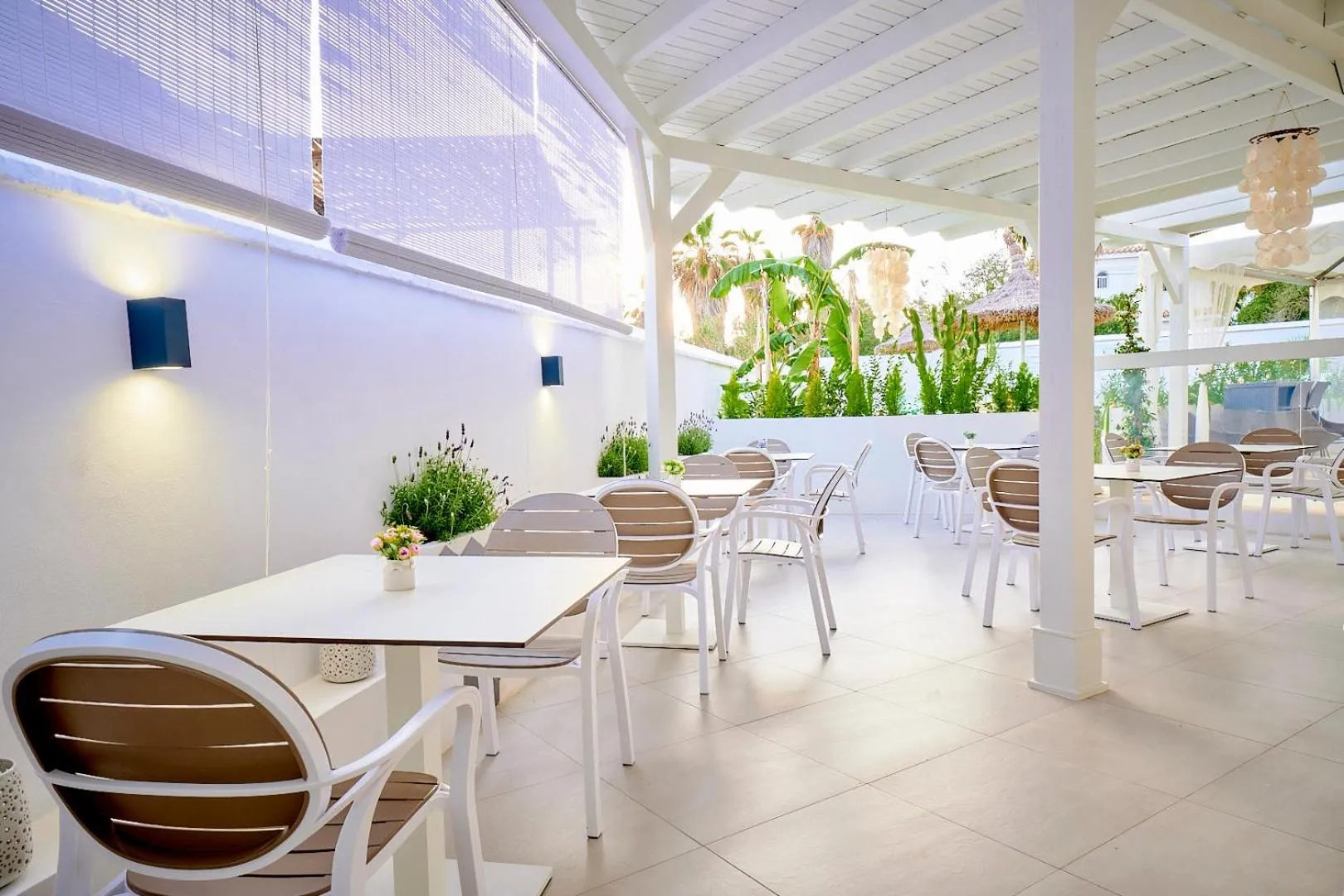 Swimming pool in Labreña Hotel