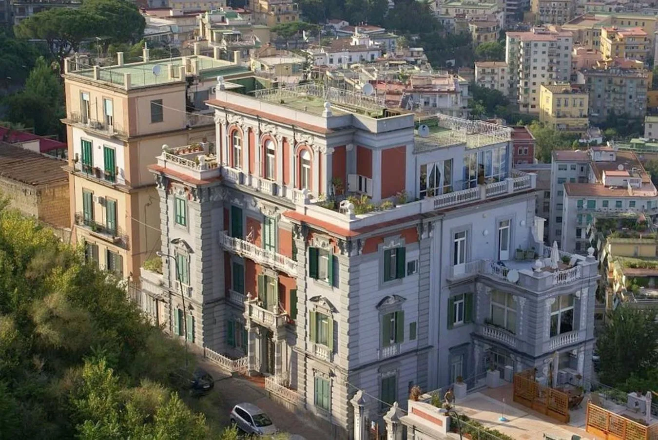 Property building in L'Atelier Vedi Napoli ai tuoi piedi