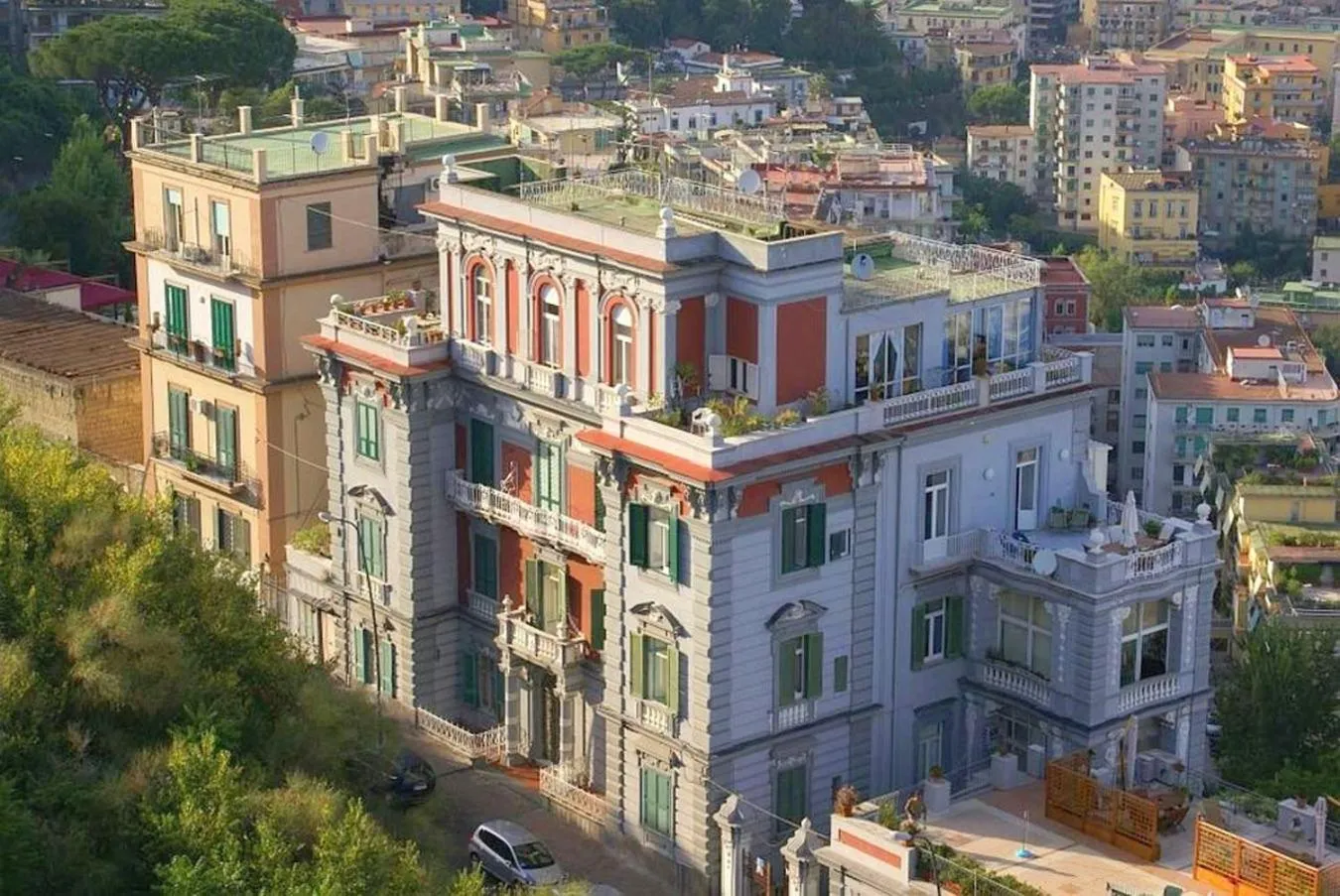 Property building in L'Atelier Vedi Napoli ai tuoi piedi