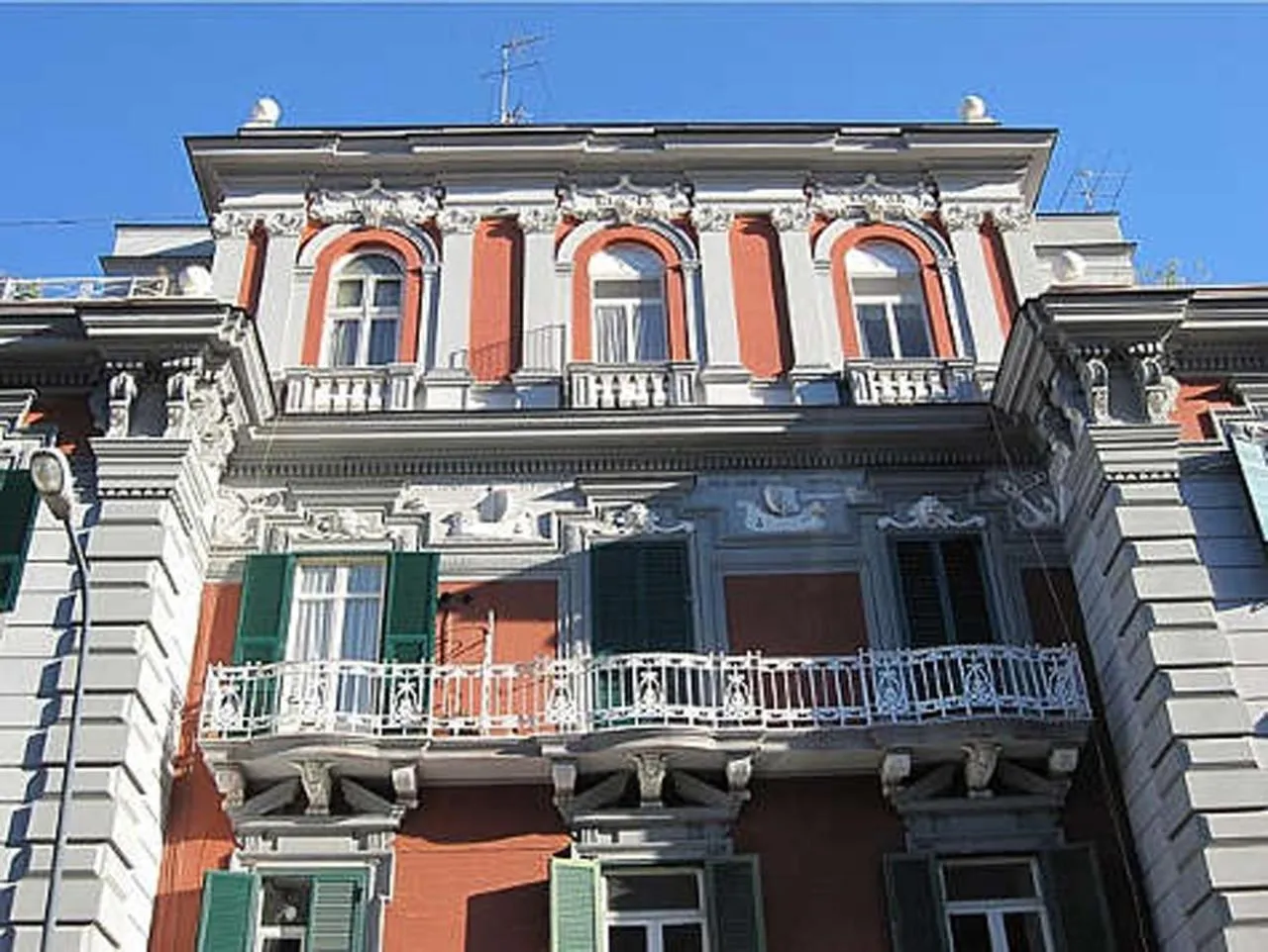 Property building in L'Atelier Vedi Napoli ai tuoi piedi