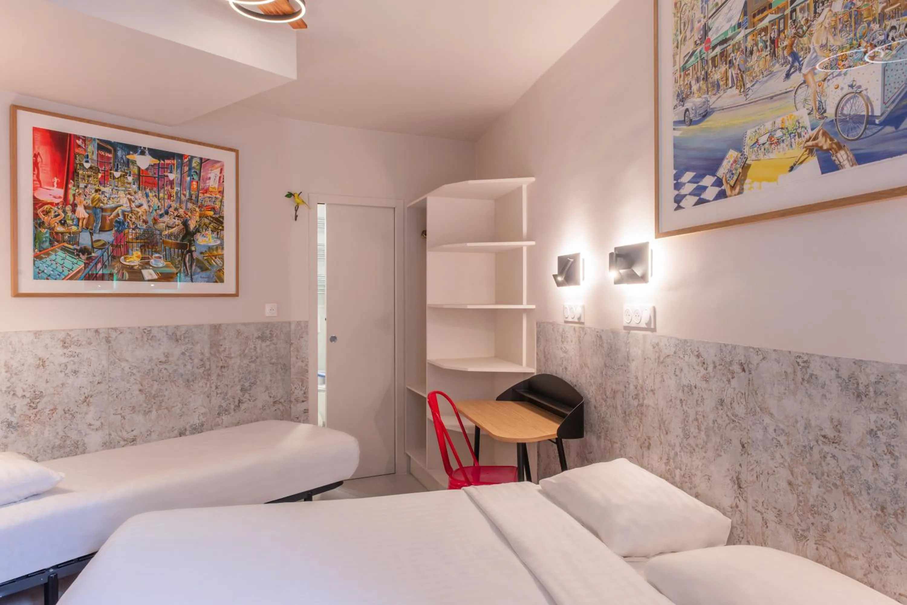 Bed in Hôtel de Roubaix