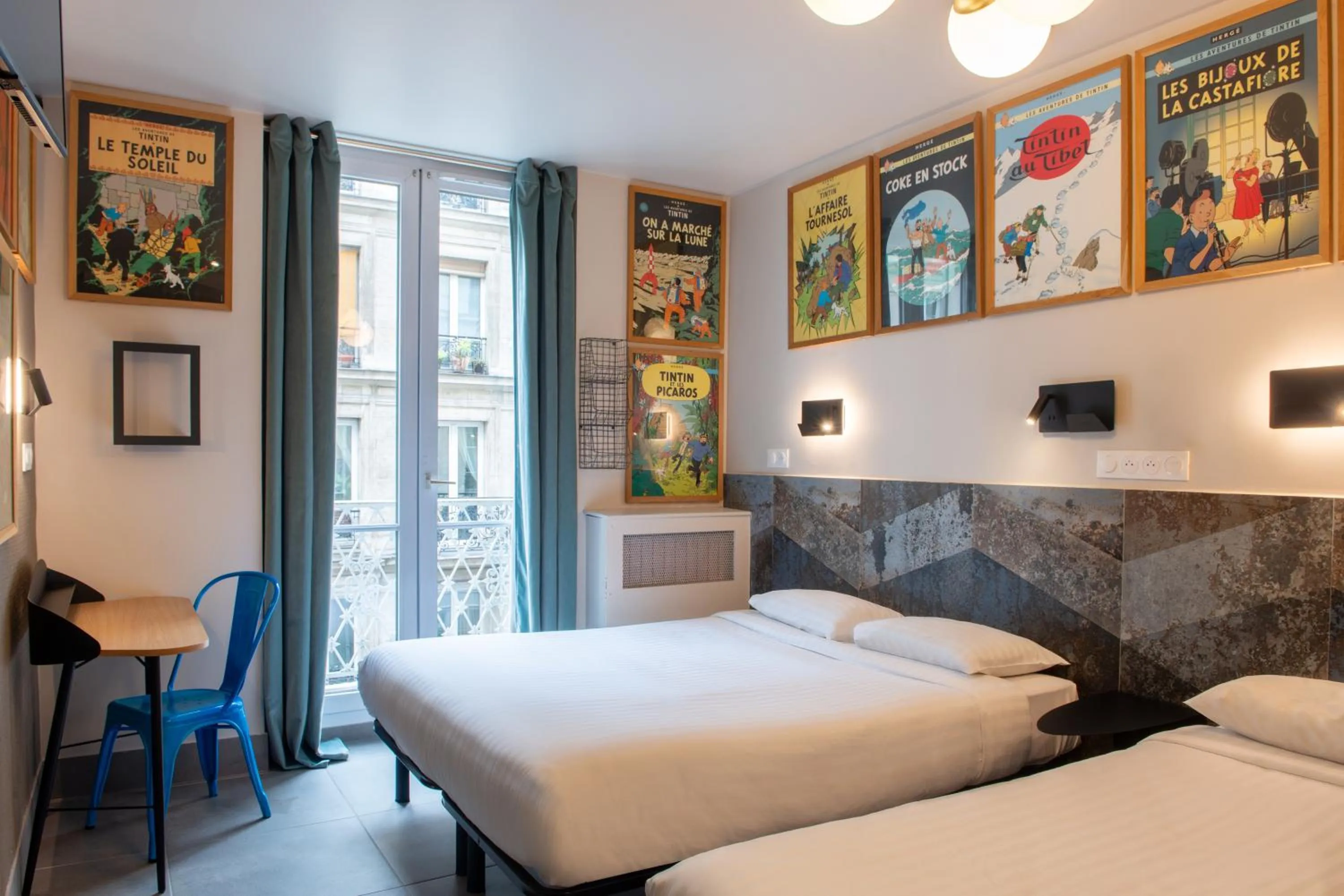 Bed in Hôtel de Roubaix