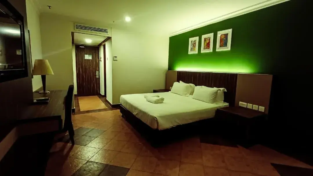 Deluxe Double or Twin Room in De Rhu Beach Resort Deluxe Double or Twin Room in De Rhu Beach Resort