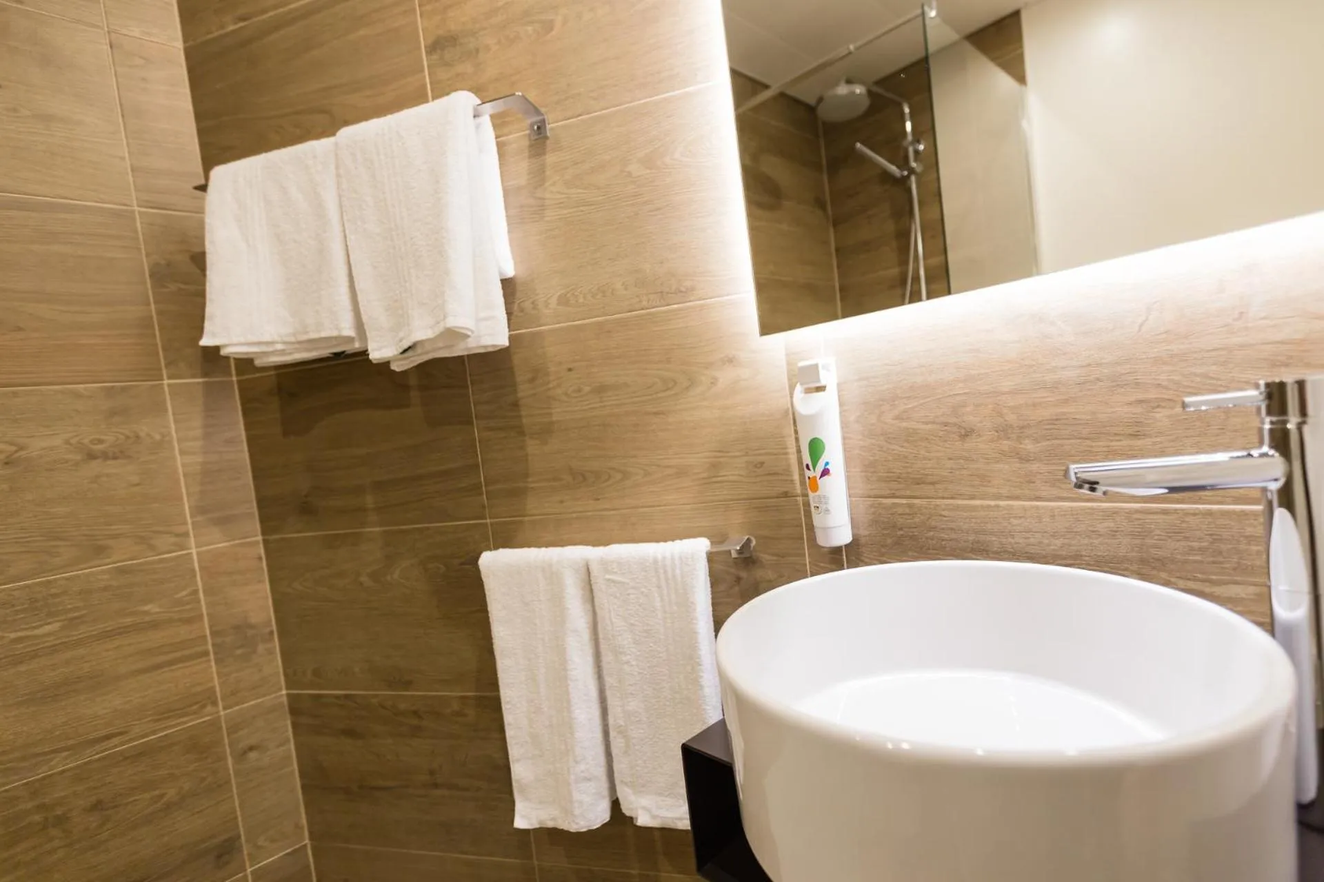 Shower in Ibis Styles Lisboa Centro Marquês de Pombal