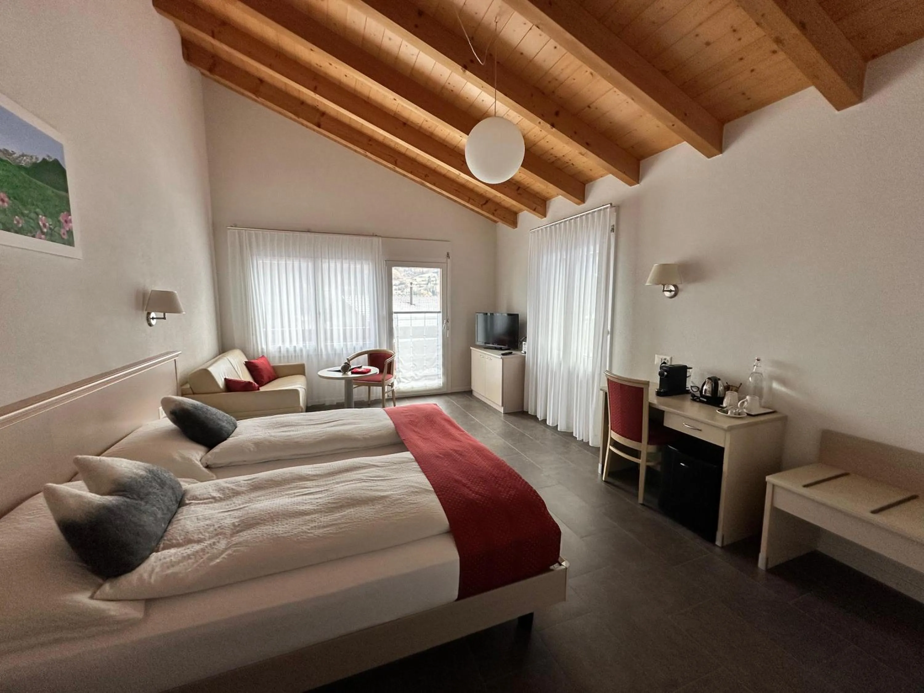 Bed in Chalet Gafri -Boutique B&B - comfort and hospitality - near Interlaken