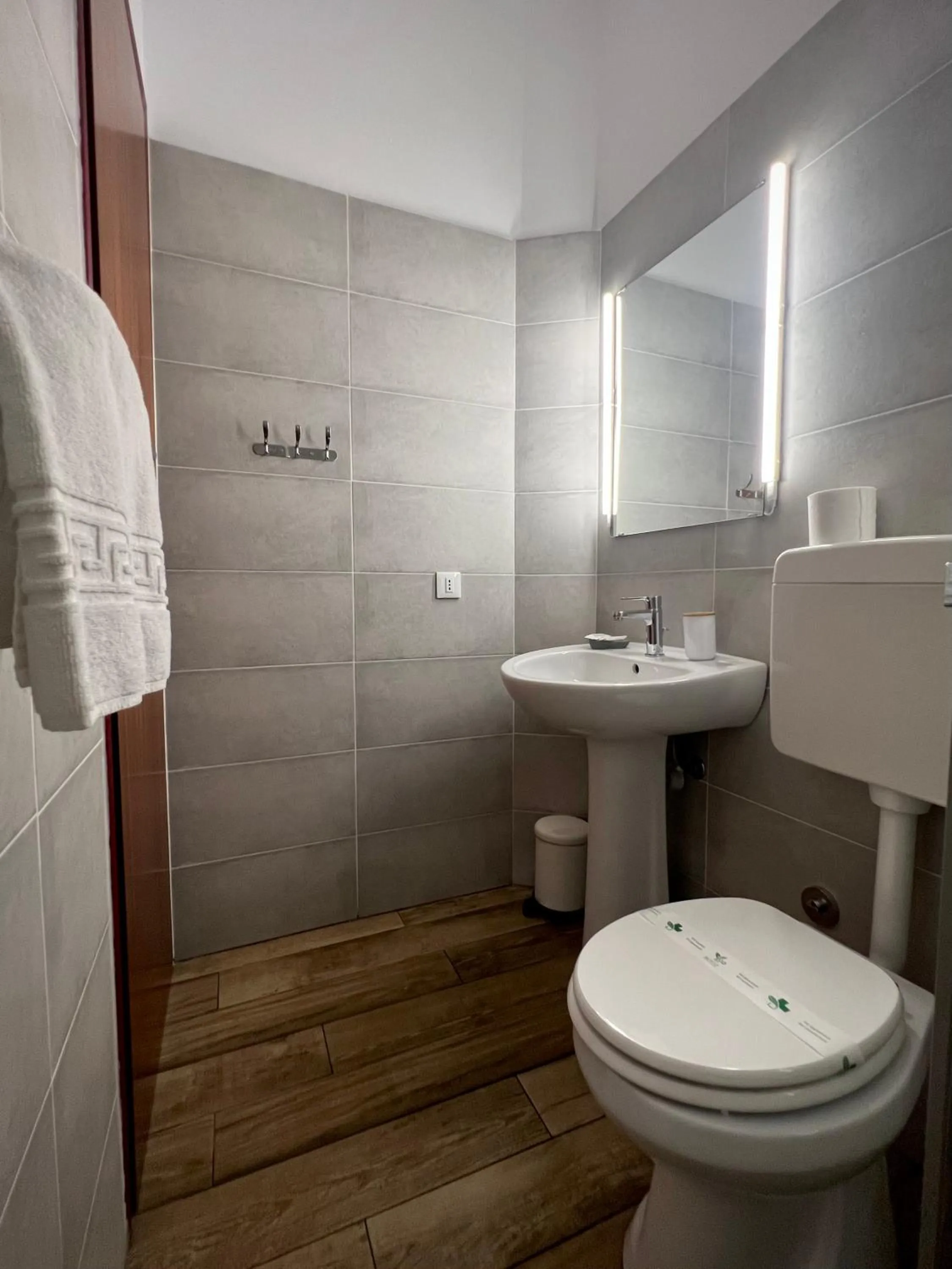 Shower in Hotel Pineta