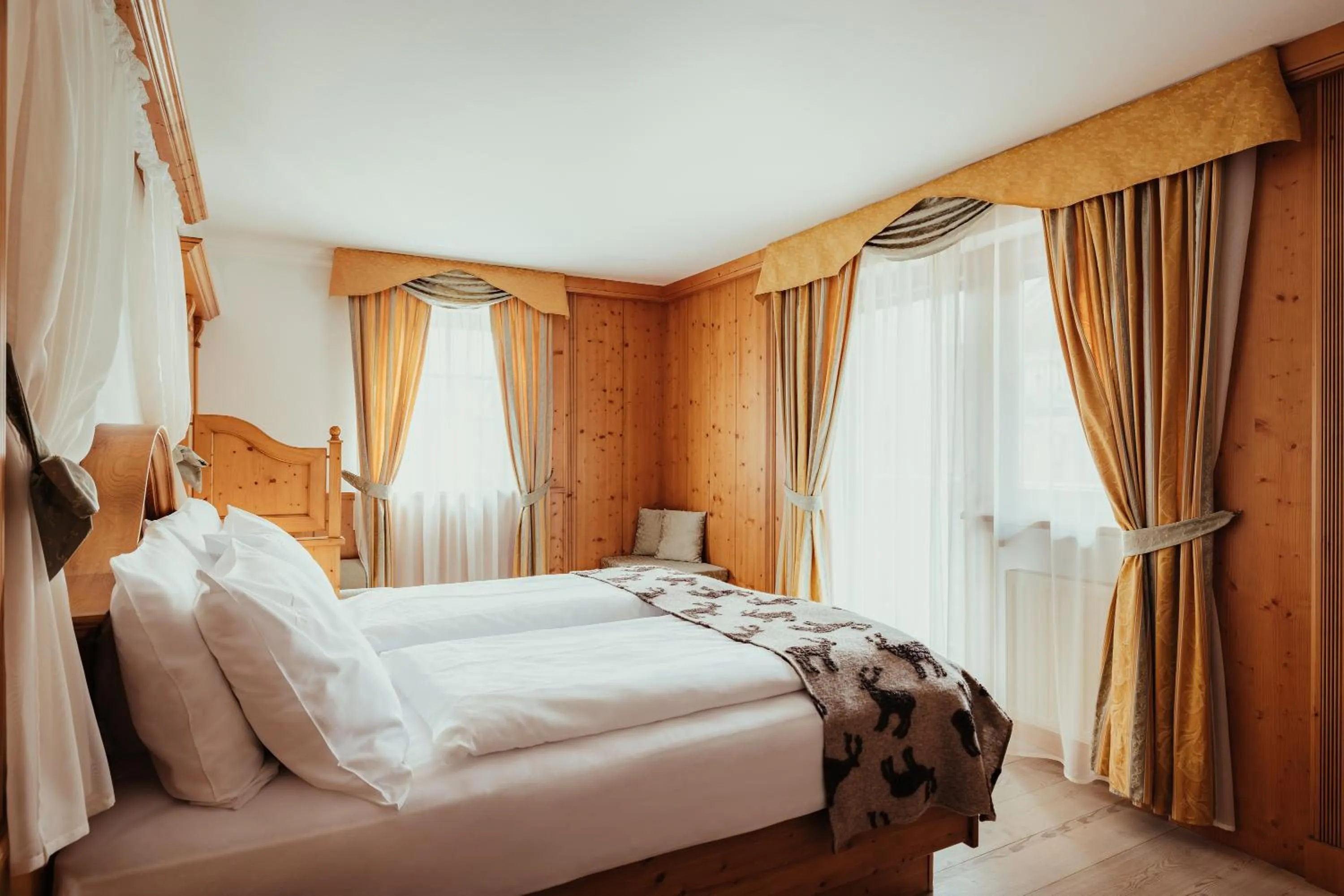 Bed in Hotel Alpenrose