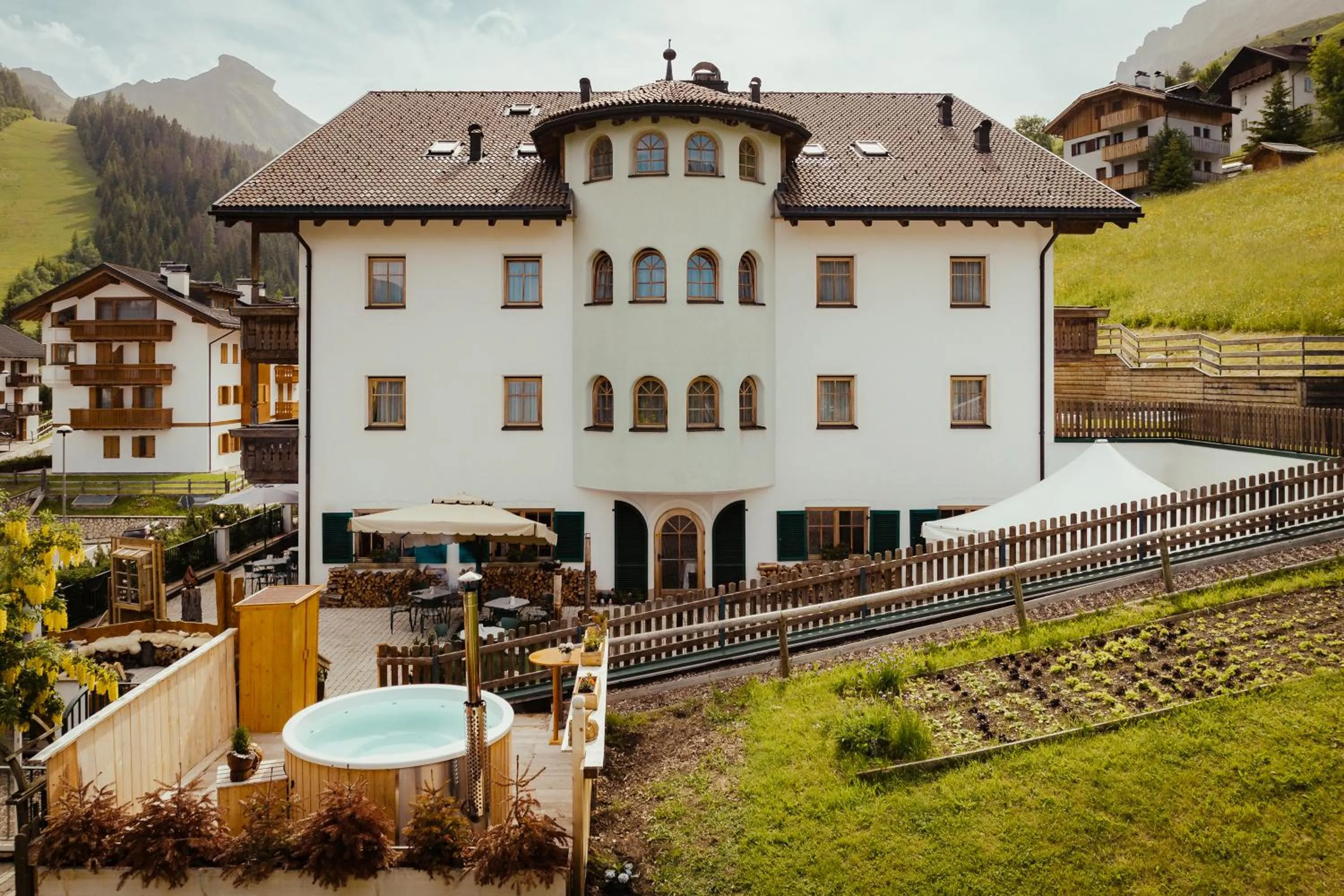 Property building in Hotel Alpenrose