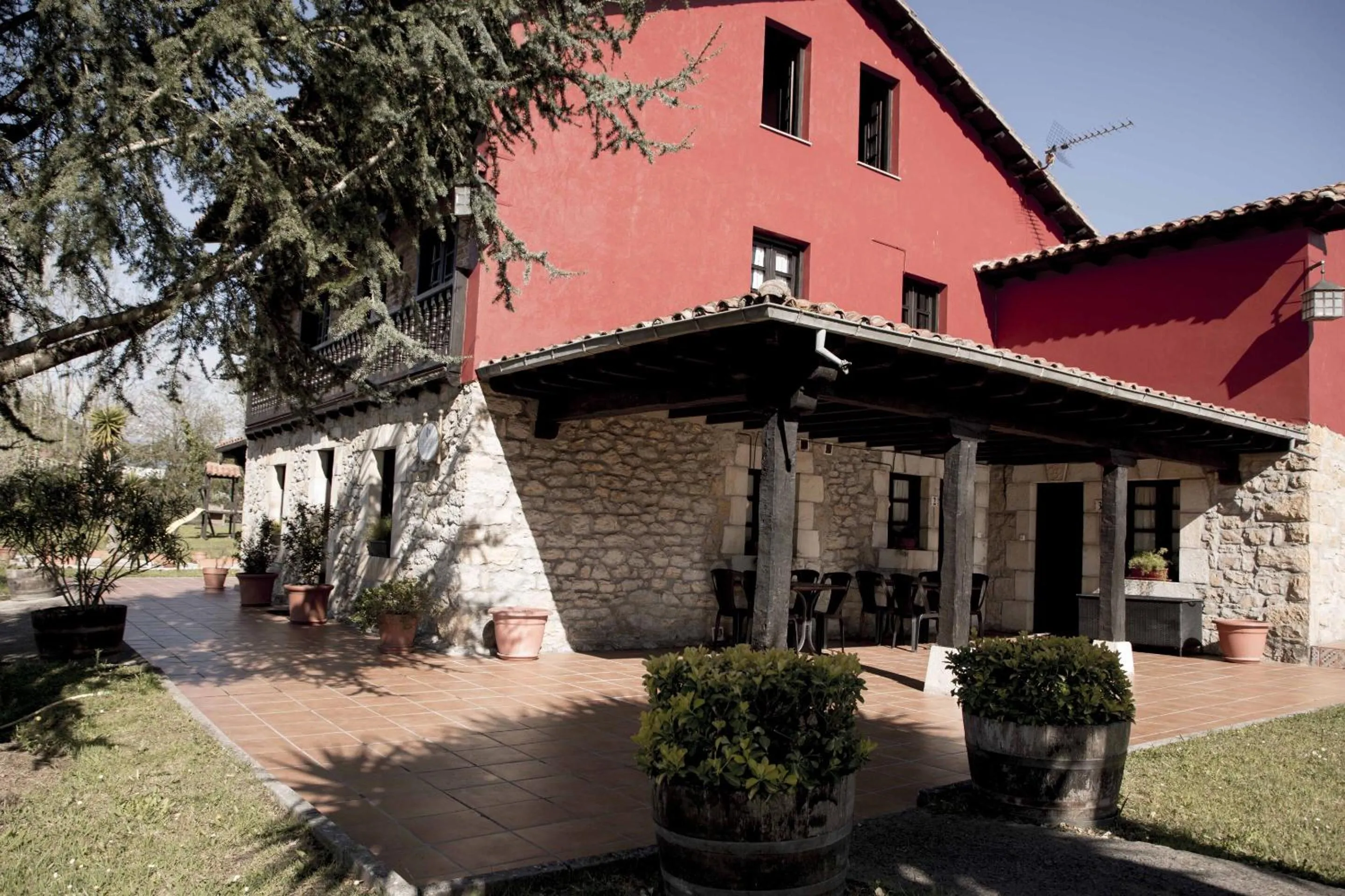 Property building in Apartamentos La Gloria