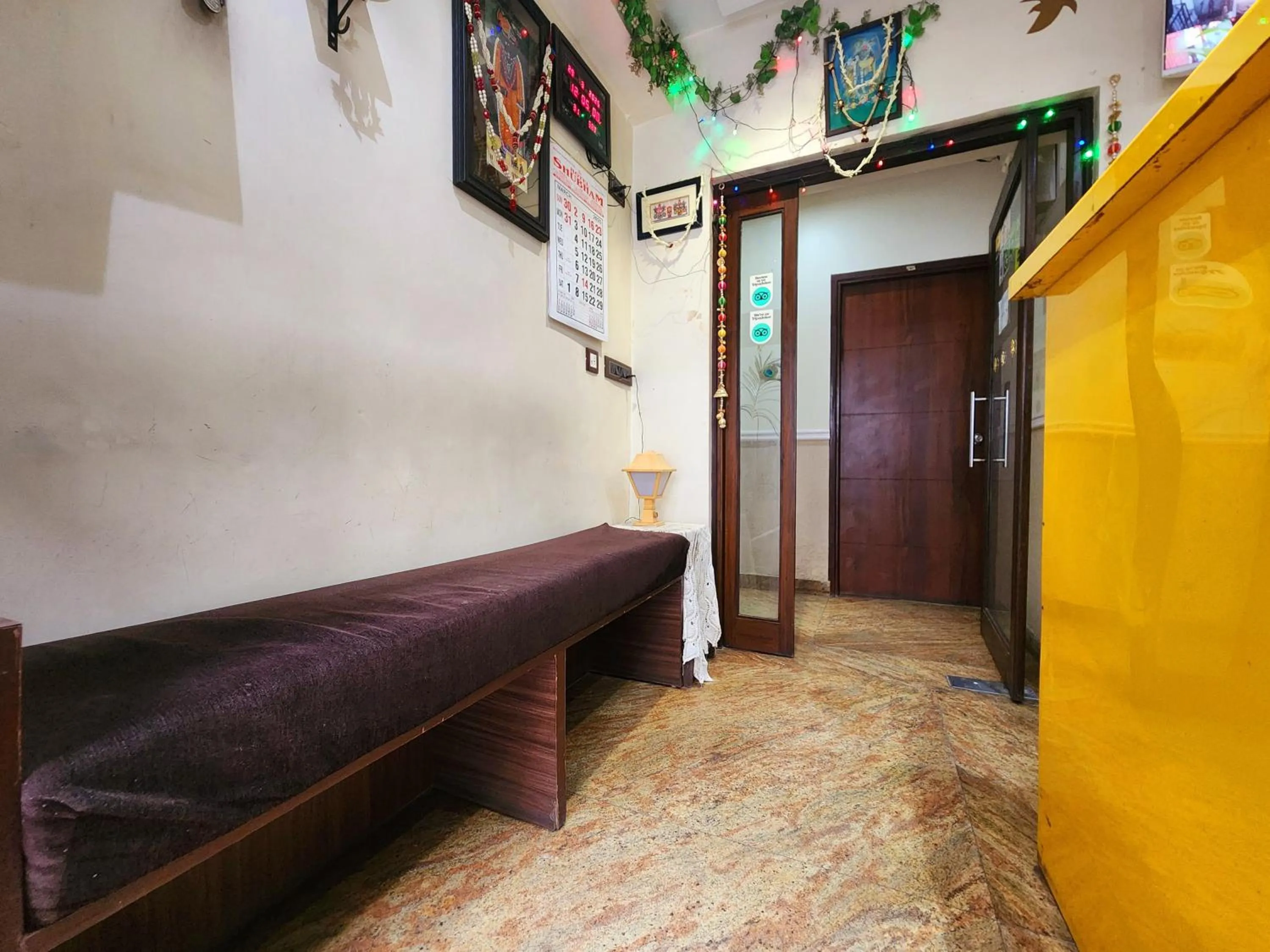 Lobby or reception in Bhammar's Inn - A Pure Veg