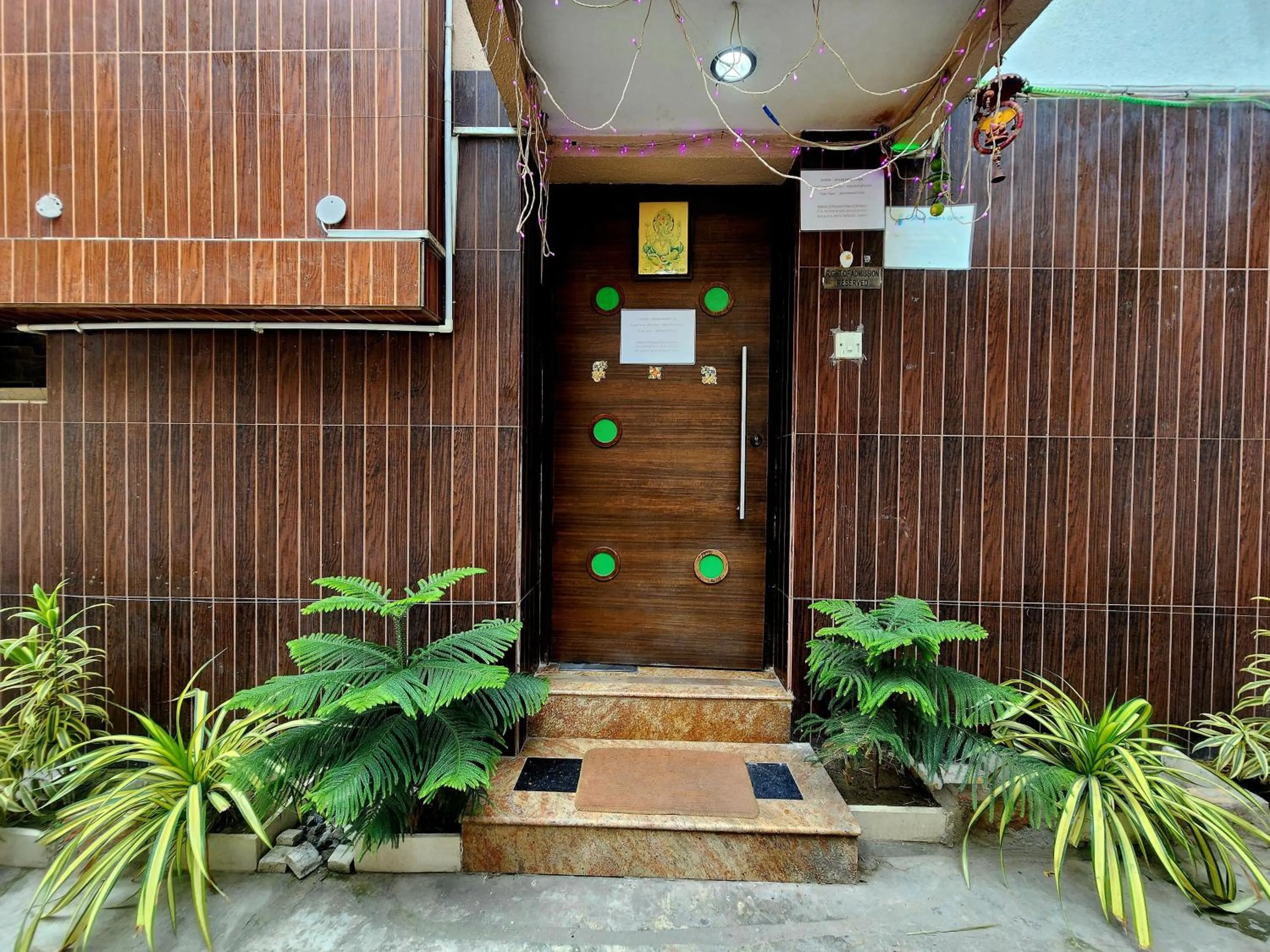 Facade/entrance in Bhammar's Inn - A Pure Veg