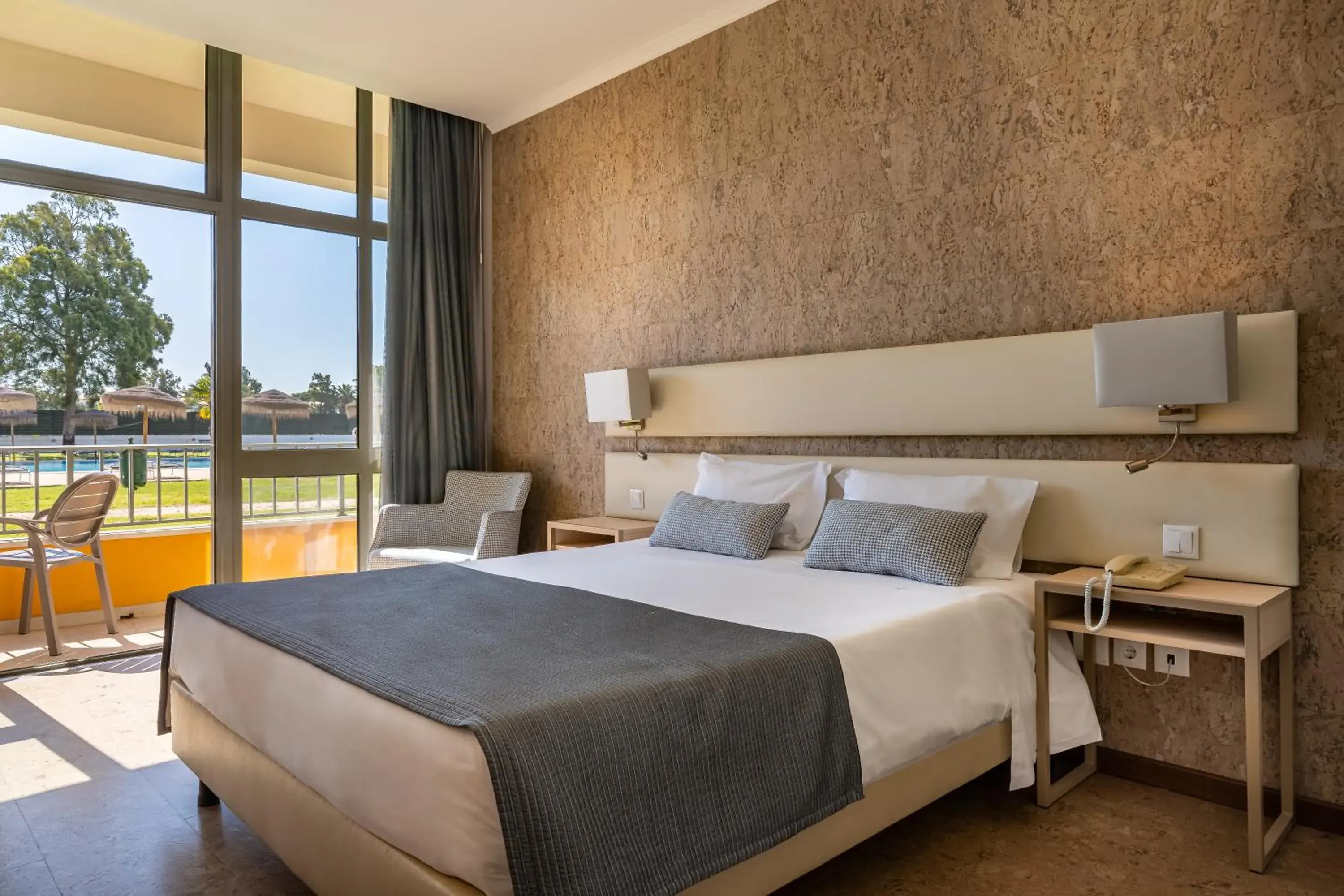 Double Room with Pool View - single occupancy in VILA PARK Nature & Business Hotel Double Room with Pool View - single occupancy in VILA PARK Nature & Business Hotel