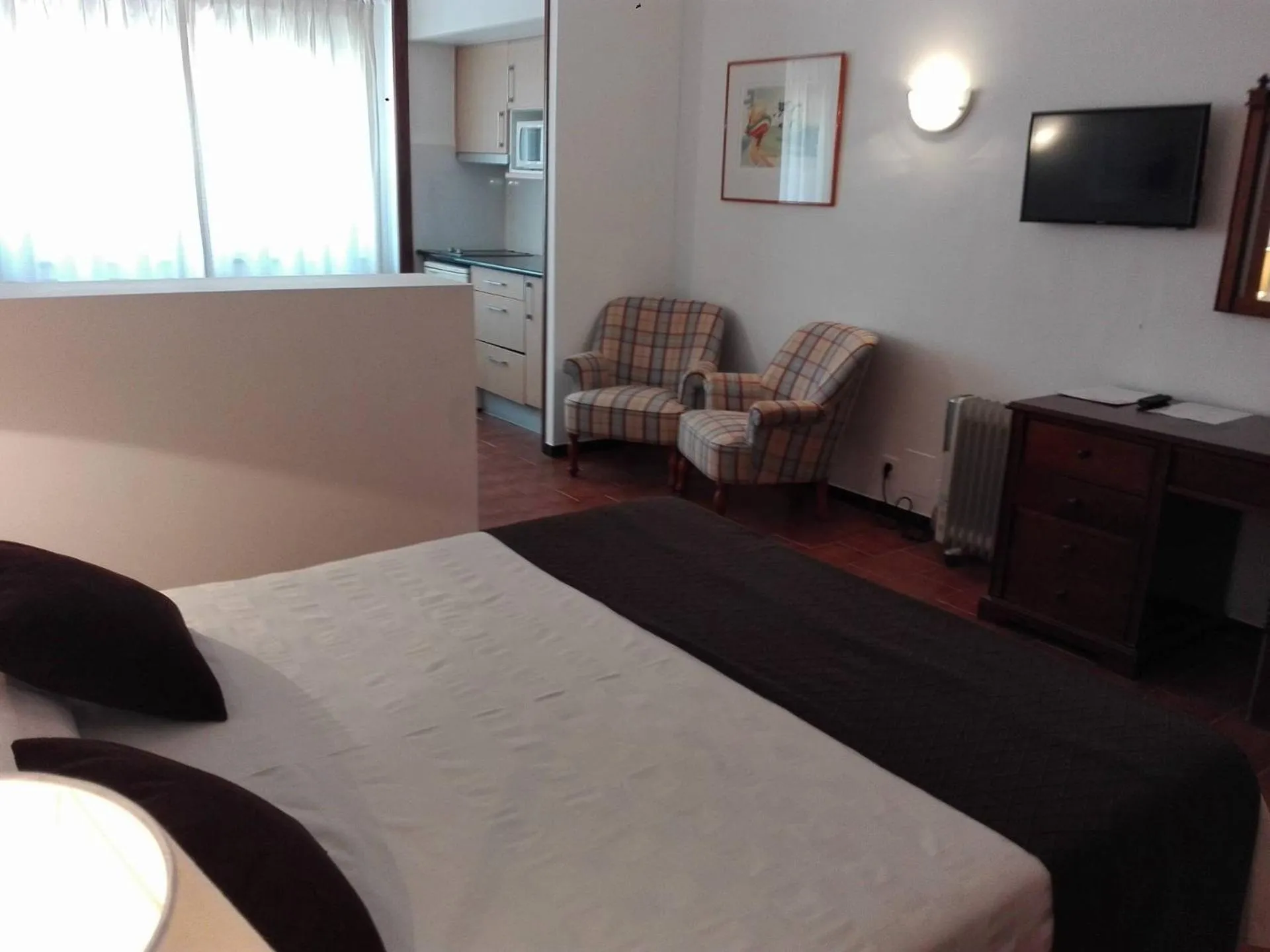 Bedroom, Bed in Apartamentos da Balaia