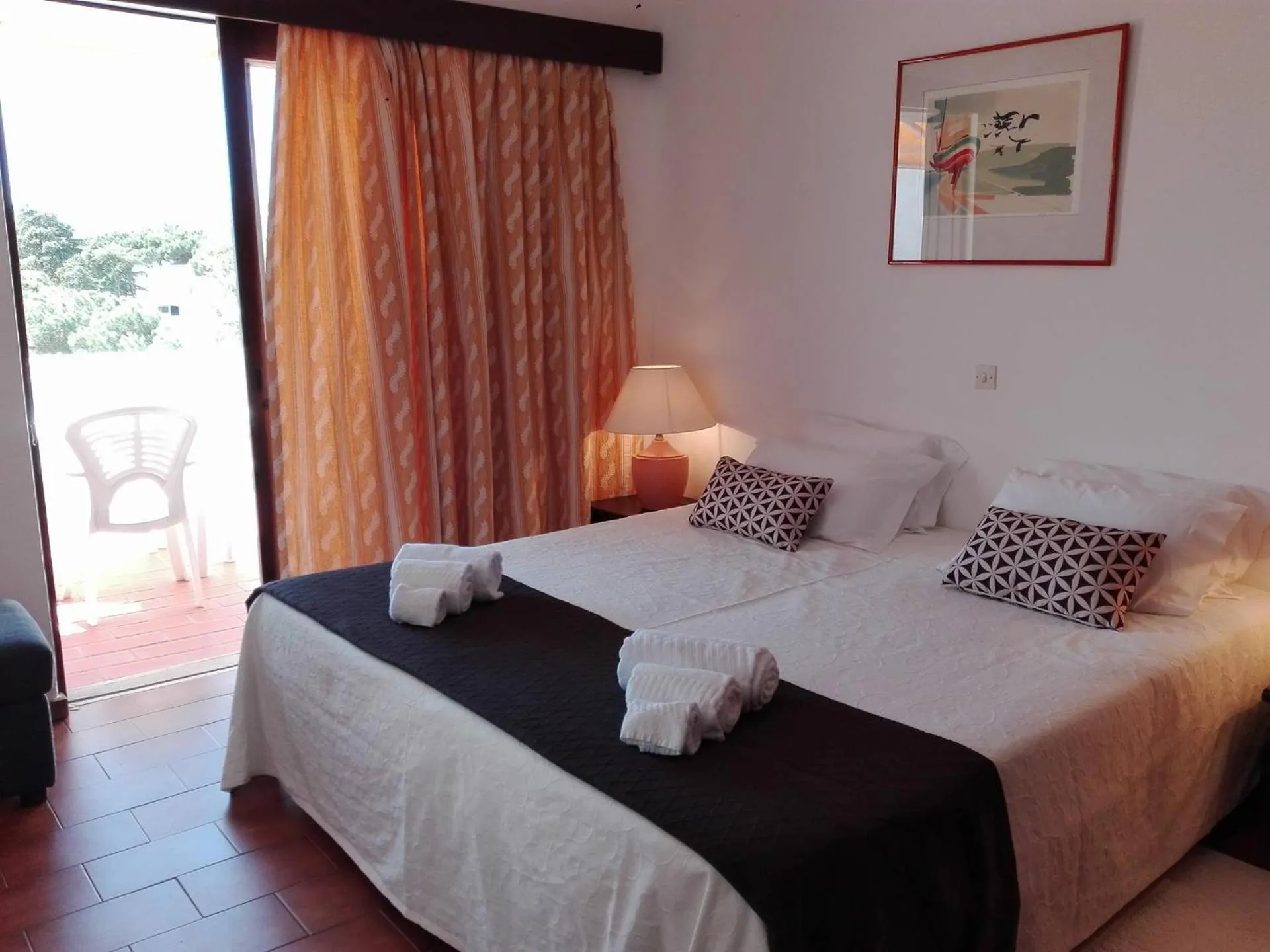 Bedroom, Bed in Apartamentos da Balaia