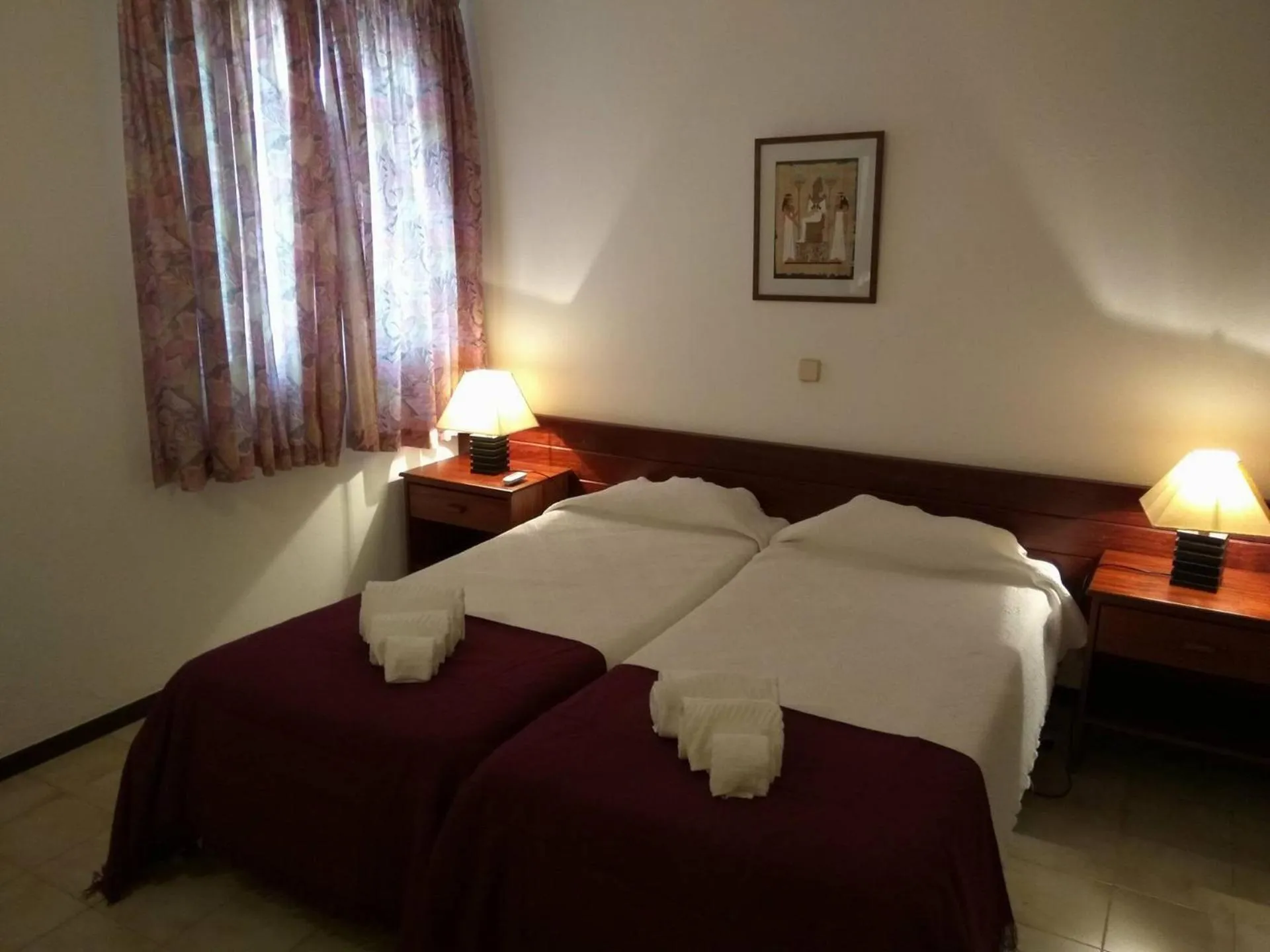 Bedroom, Bed in Apartamentos da Balaia