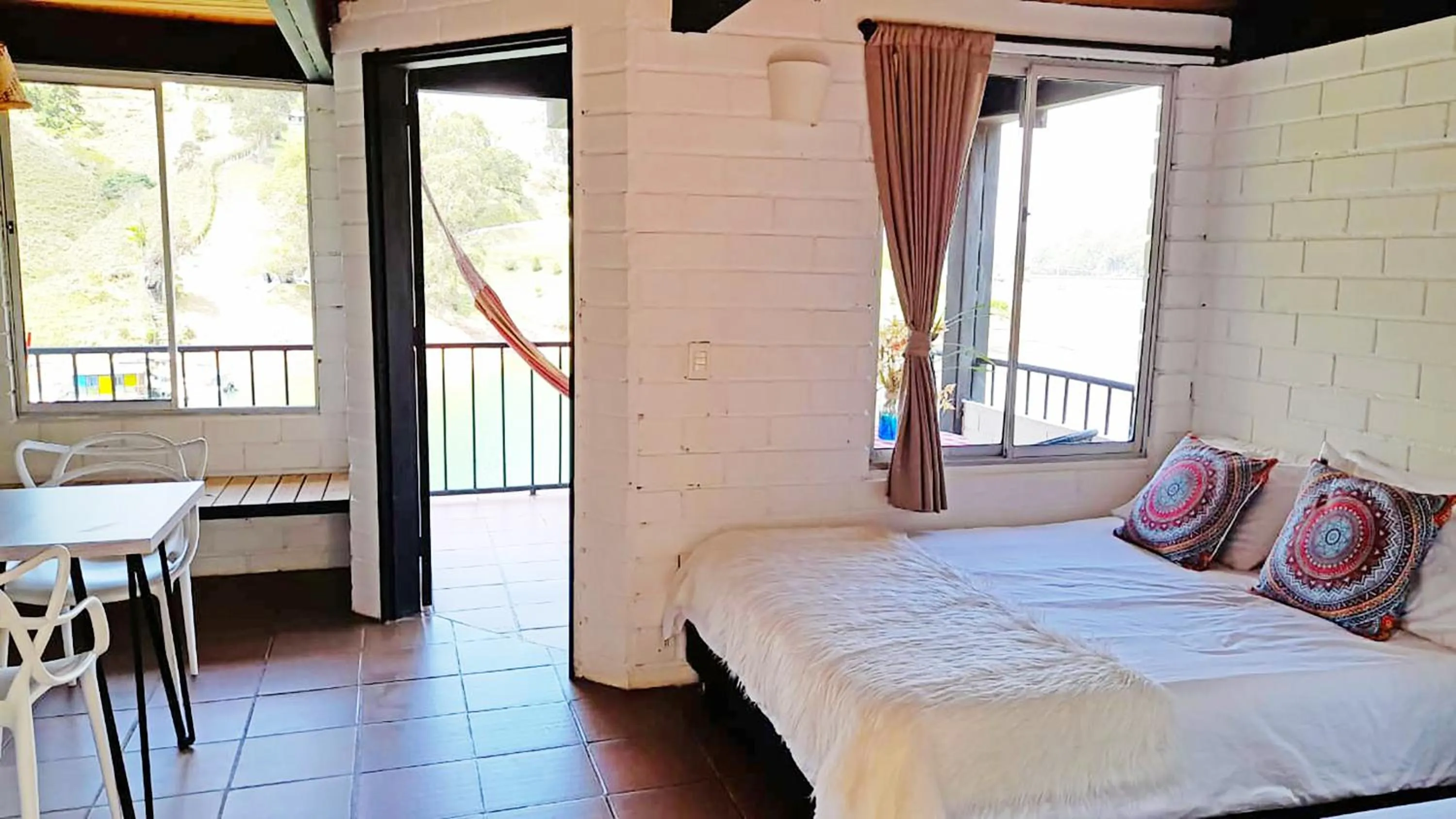 Property building, Bed in Ecolodge Bahia del Peñón