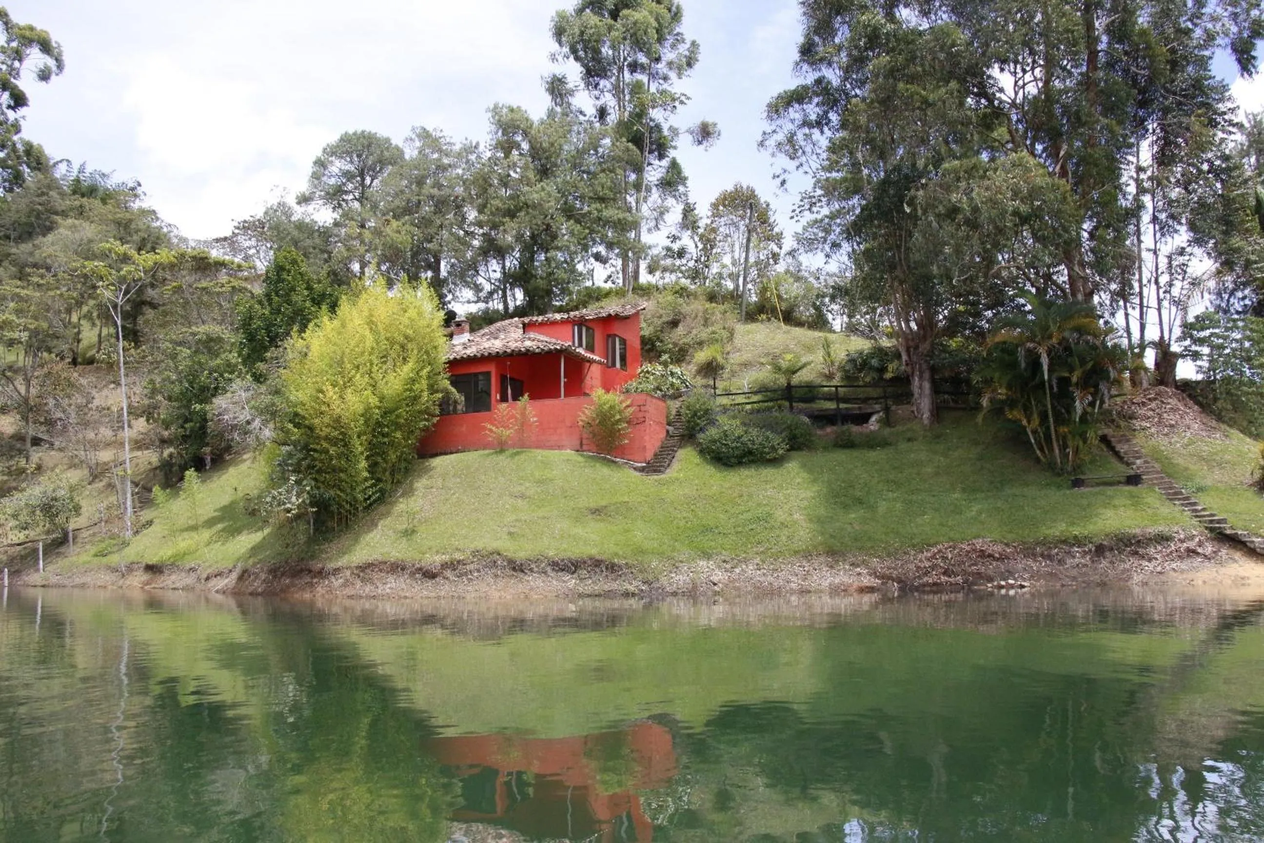 Property building in Ecolodge Bahia del Peñón