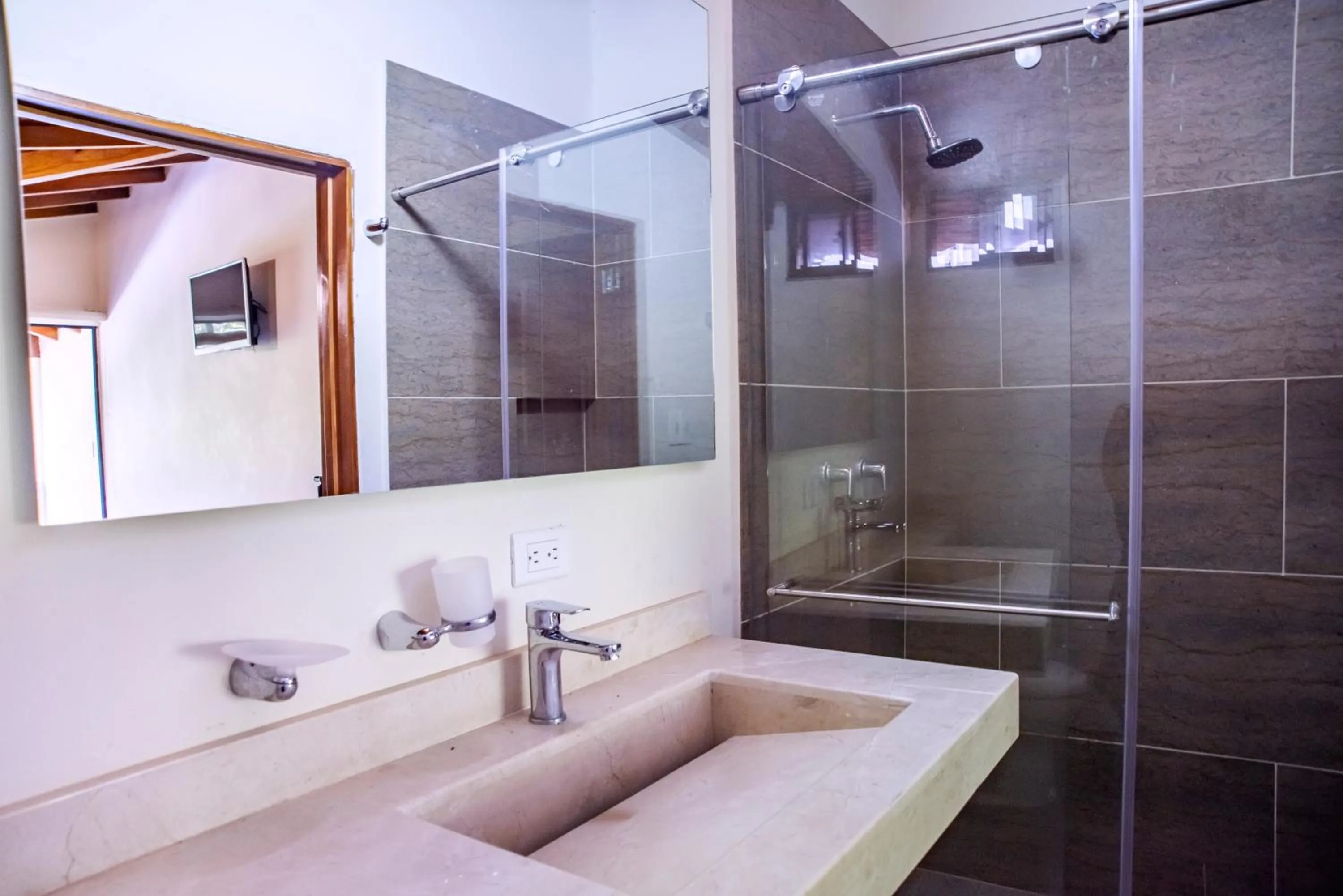 Shower in Hotel Posada Campestre San Gil