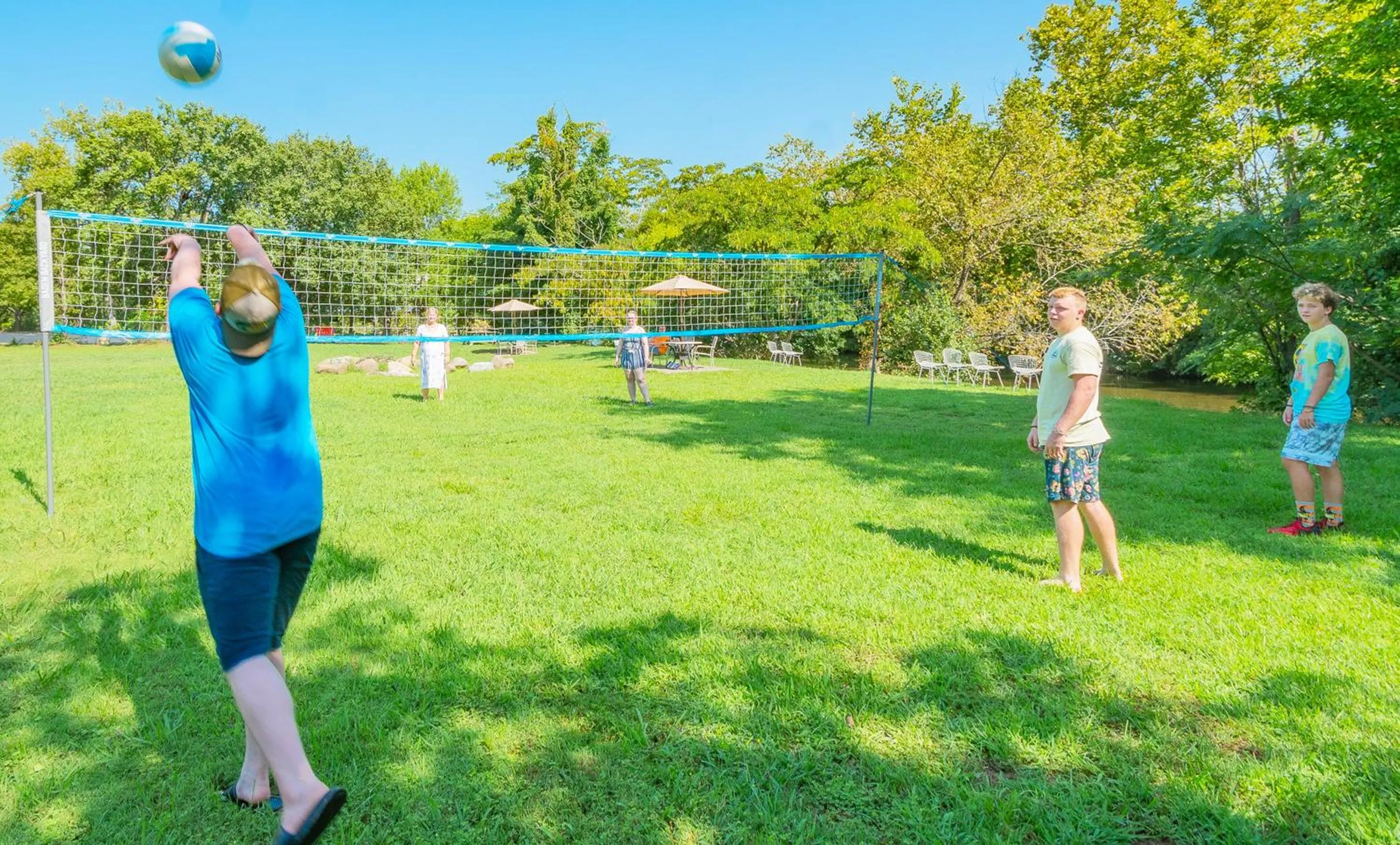 People in Arbors at Island Landing Hotel & Suites