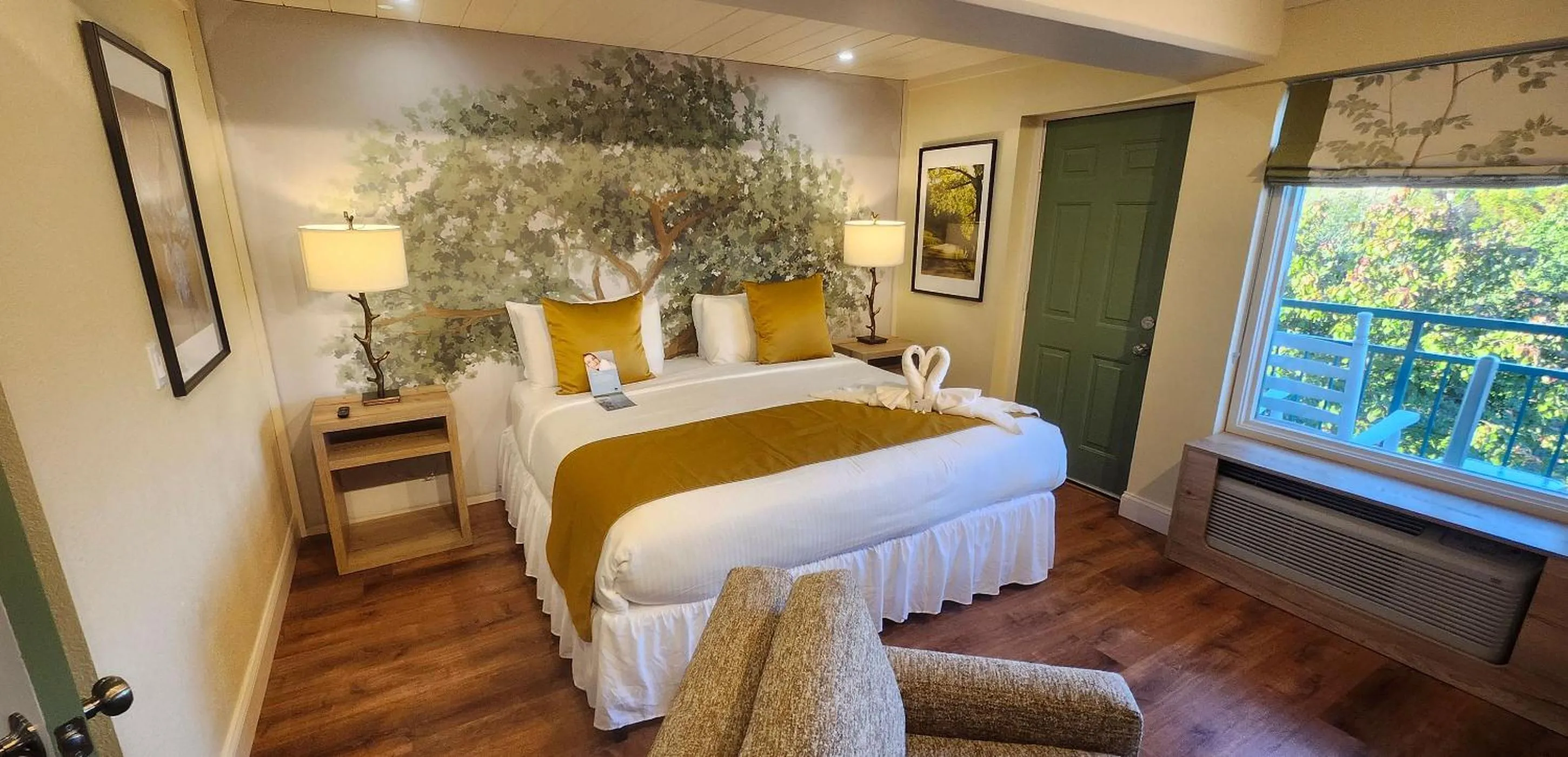 bunk bed, Bed in Arbors at Island Landing Hotel & Suites