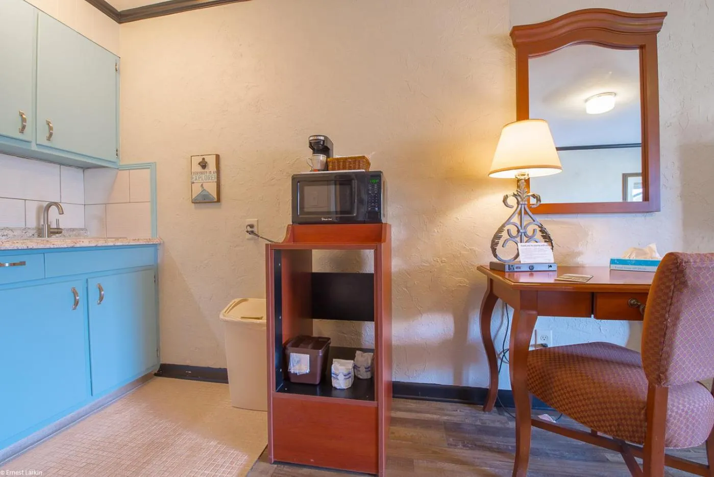 Coffee/tea facilities in Townsend River Breeze Inn