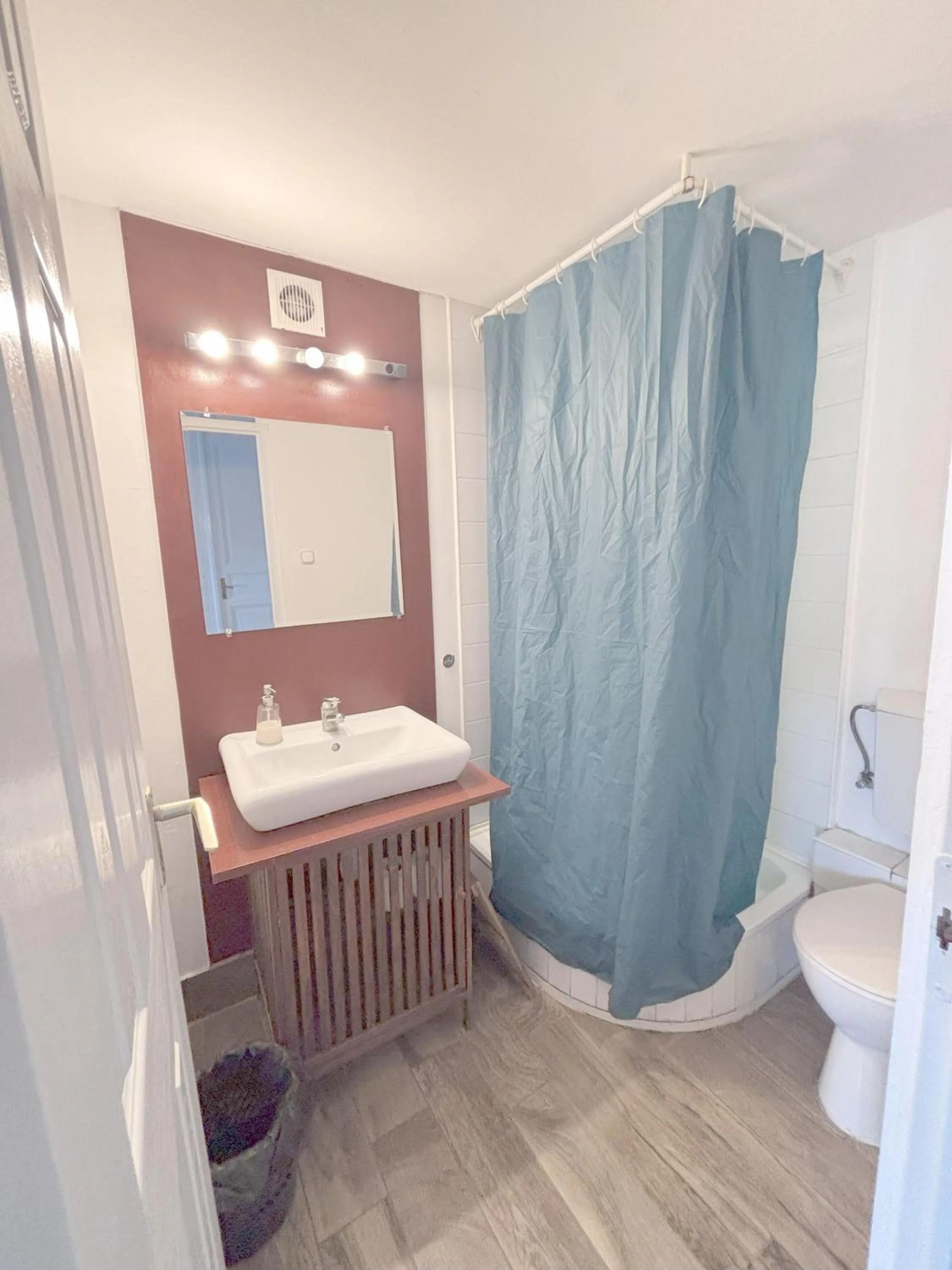 Toilet in Artist Guest House