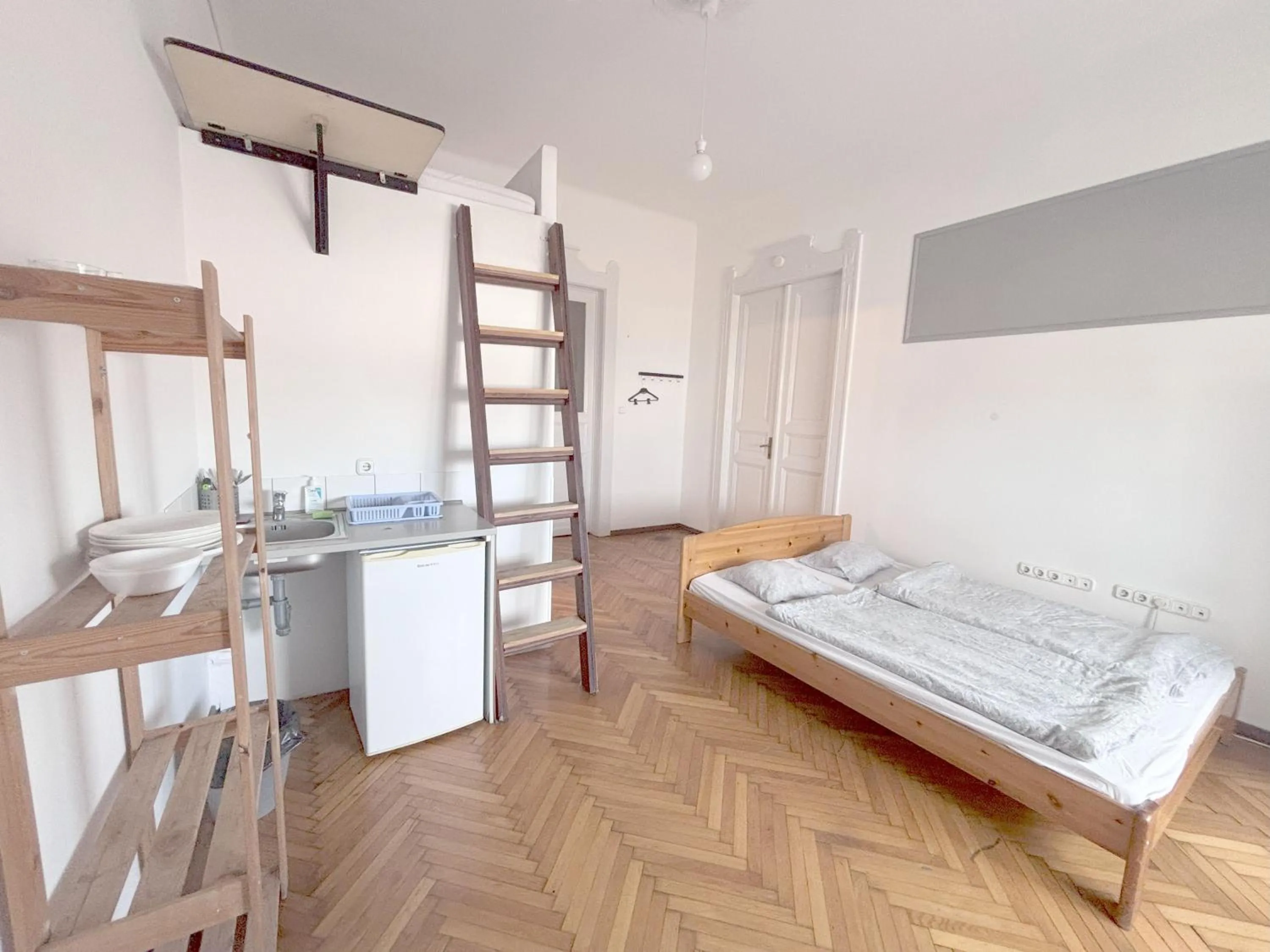 Kitchen or kitchenette, Bed in Artist Guest House