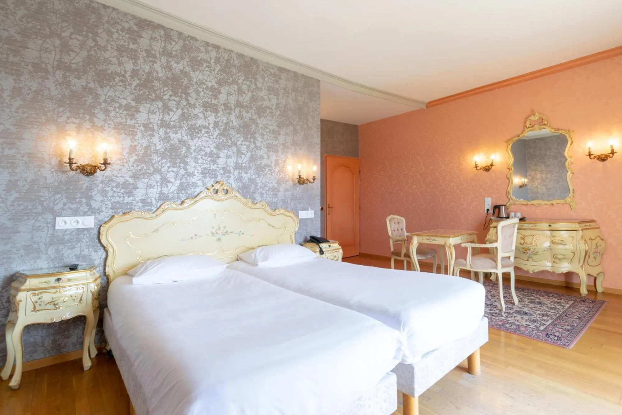 Bed in Hôtel-Restaurant Le Lac